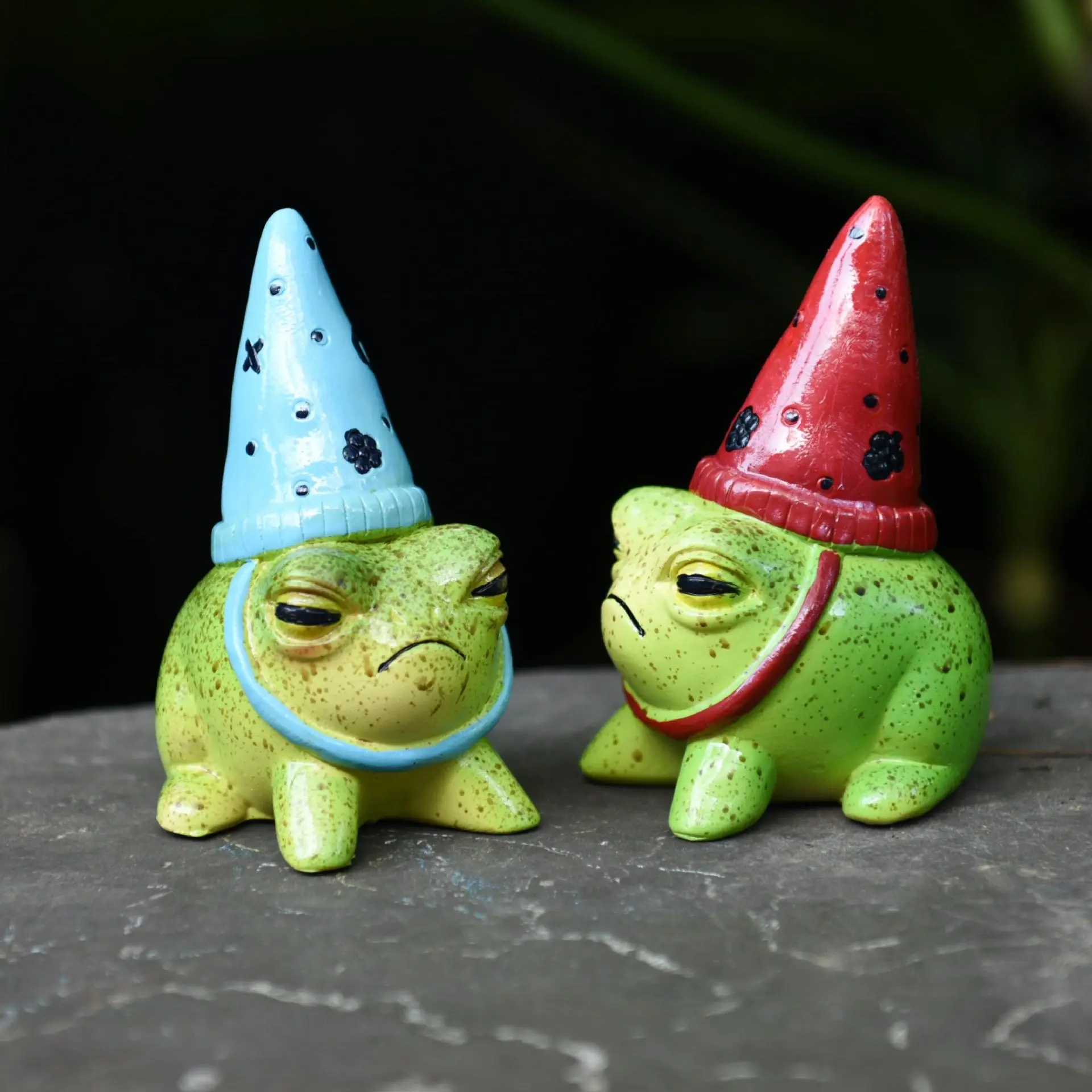 Cottagecore Wizard Frog Figurines, Handcrafted Resin Animal Plant Buddies, Weatherproof Potted Accessories for Unique Room Decor, Whimsical Room Decor, Oddities Gifts, Funky Home Decor Quirky