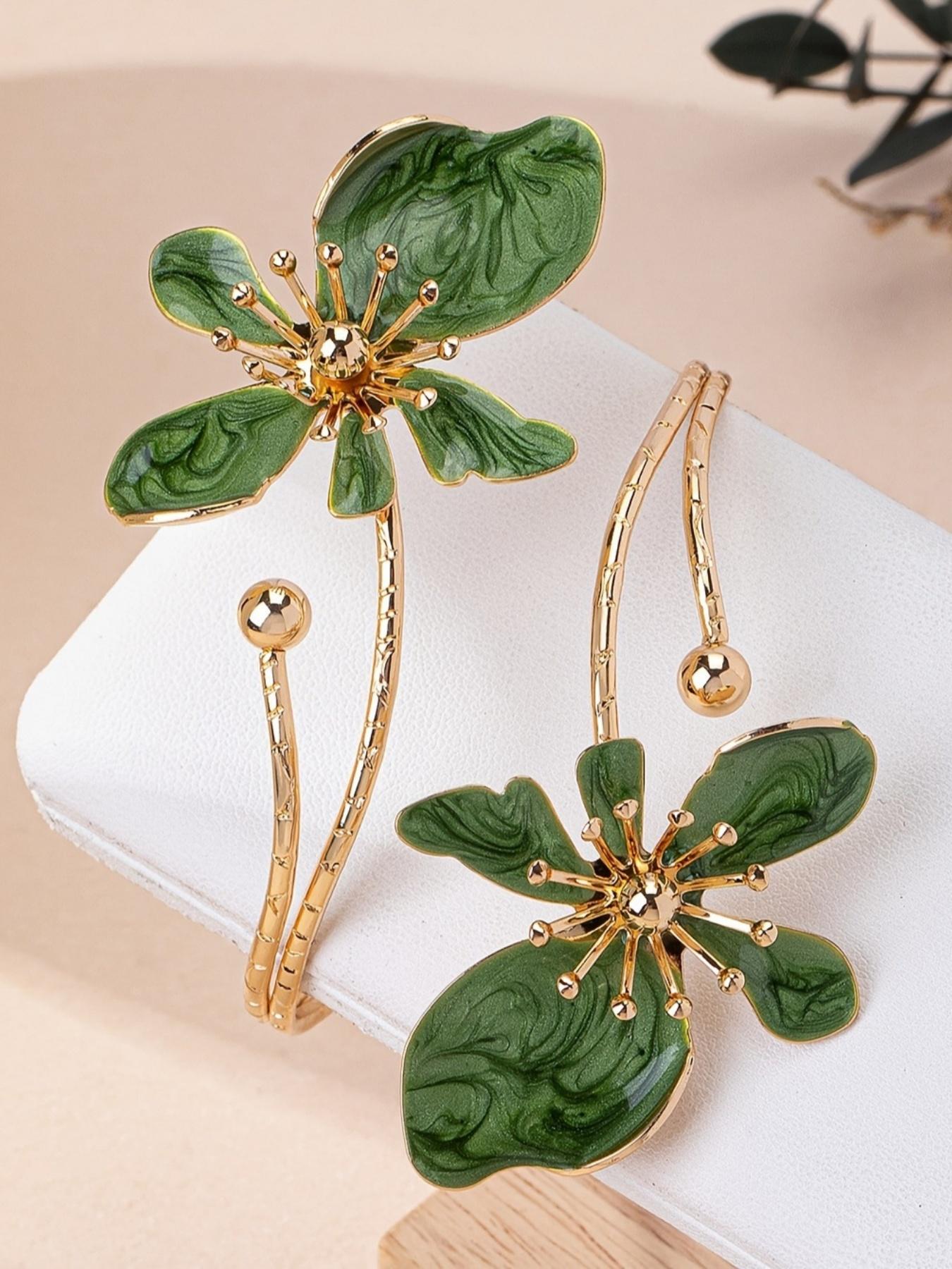 Elegant Floral Open Cuff Armlet, Adjustable Bangle for Women and Girls, Versatile Jewelry, Summer Dainty Jewelry, Perfect as a Birthday Gift, Trendy Fashionable Accessories, Fashionable Bracelet
