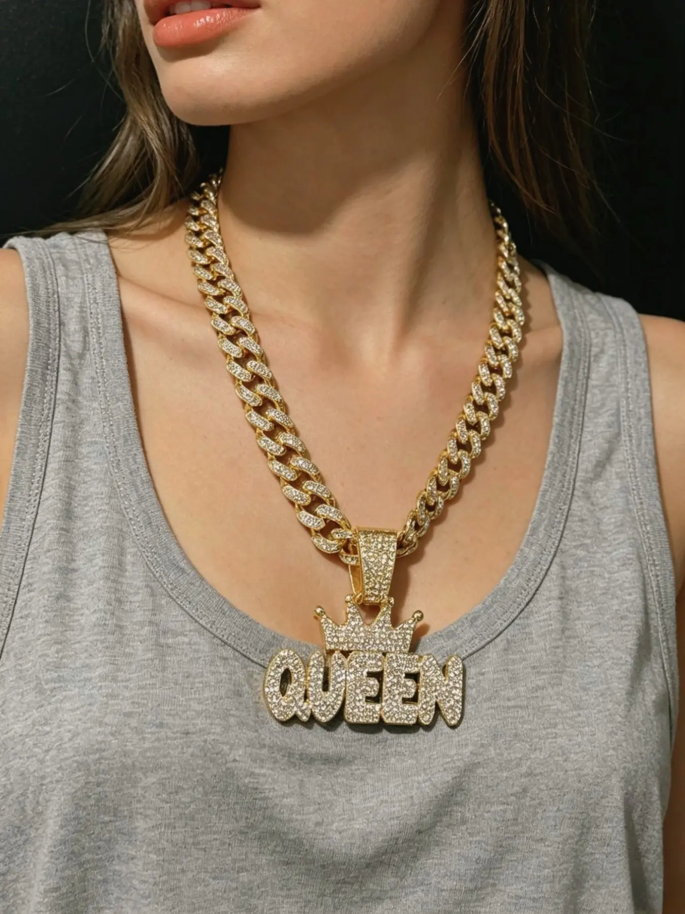 Women's Hip Hop Queen Letter Pendant Necklace, Full Rhinestone Cuban Chain, Zinc Alloy Shiny Party Statement Jewelry, Chunky Necklace