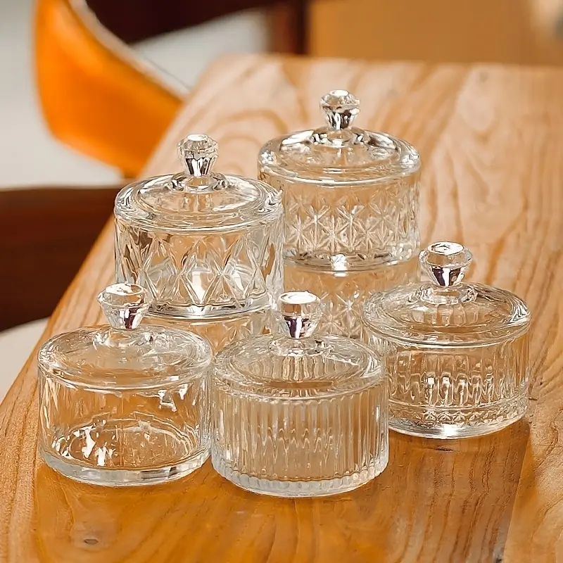 Glass candy tray with cover, transparent decorative candy bowl, candy jar/biscuit storage container with crystal cover, suitable for food storage and sorting, kitchen, office and home decoration.