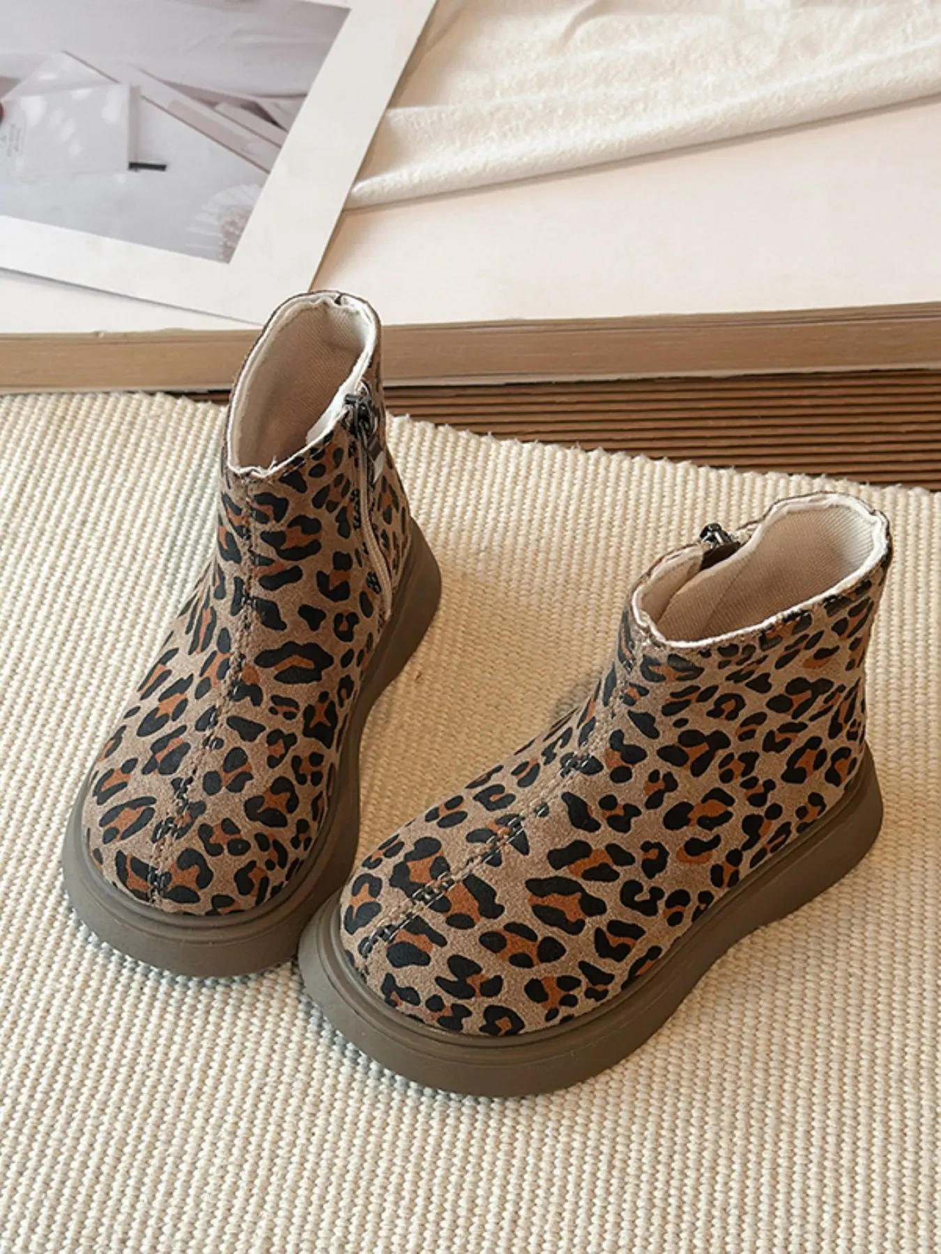 Cool Leopard Print Girls' Short Boots, Side Zipper, Thick Sole, Shock Absorption, Vintage Fashion, Fall Winter Trendy Boots