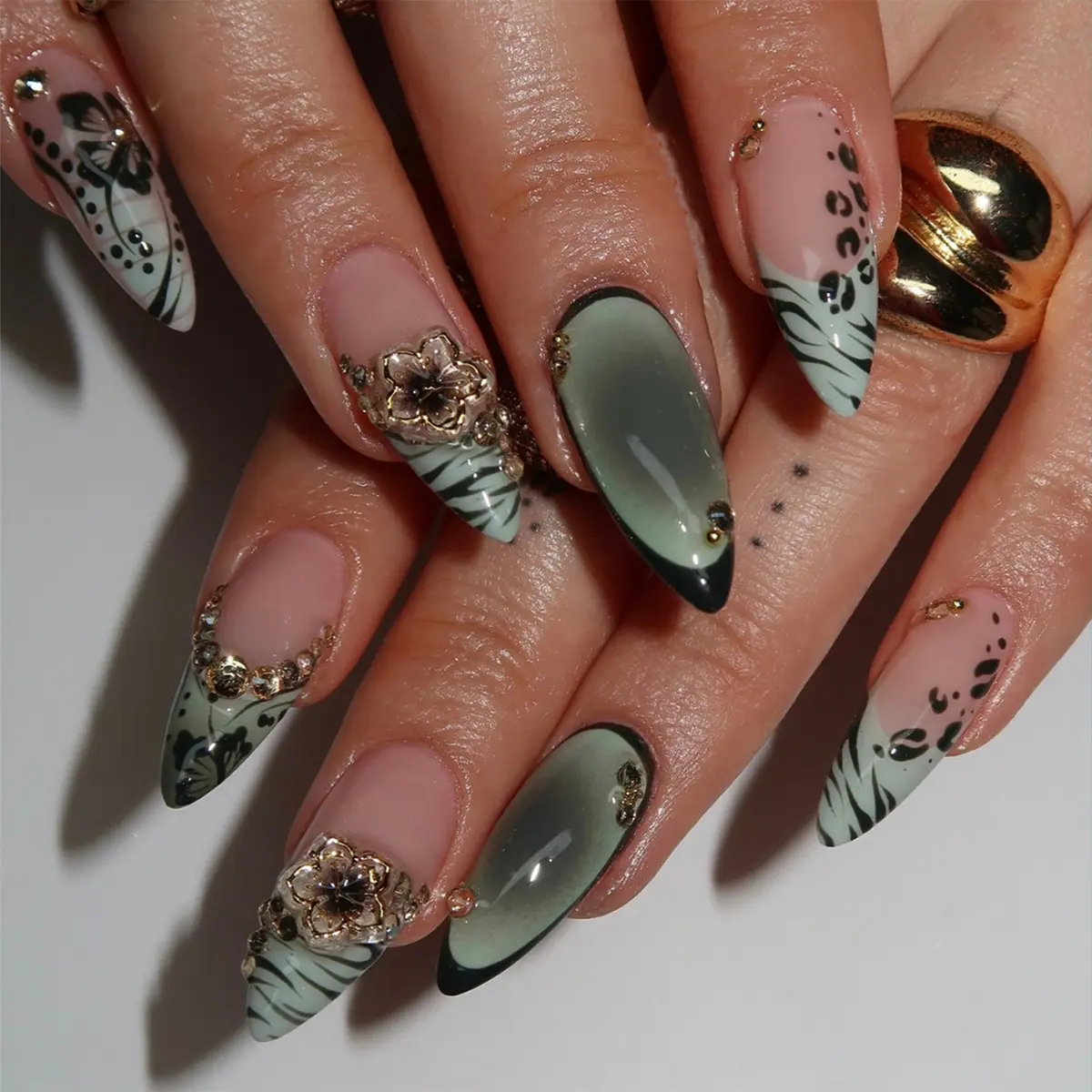 Almond Shape Press On Nails Ink Watercolor Leopard Print Rhinestone 3D Metal Flower Fake Nails Detachable Reusable Luxury Nail Art For Women
