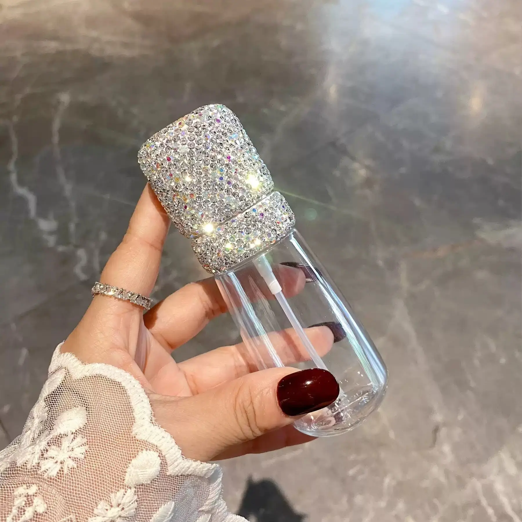 Perfume spray bottle 1 high face value shiny artificial diamond inlaid toner perfume separate bottle travel portable cosmetics separate refillable design empty bottle
