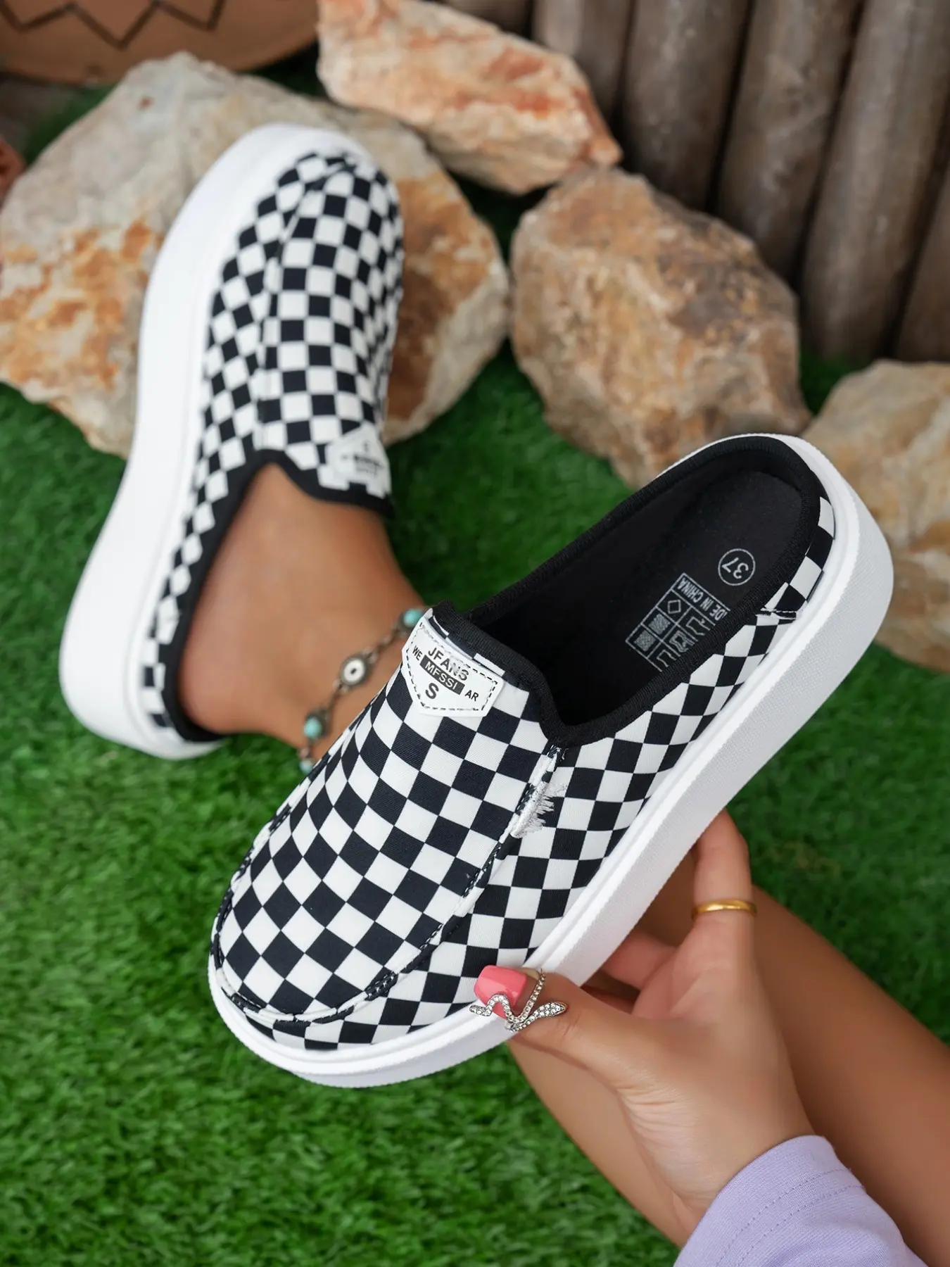 2026 Women's New Thick-Sole Mules, Large-Size Casual Comfortable Slip-On Shoes, Suitable for School and Vacation, Multiple Colors Available