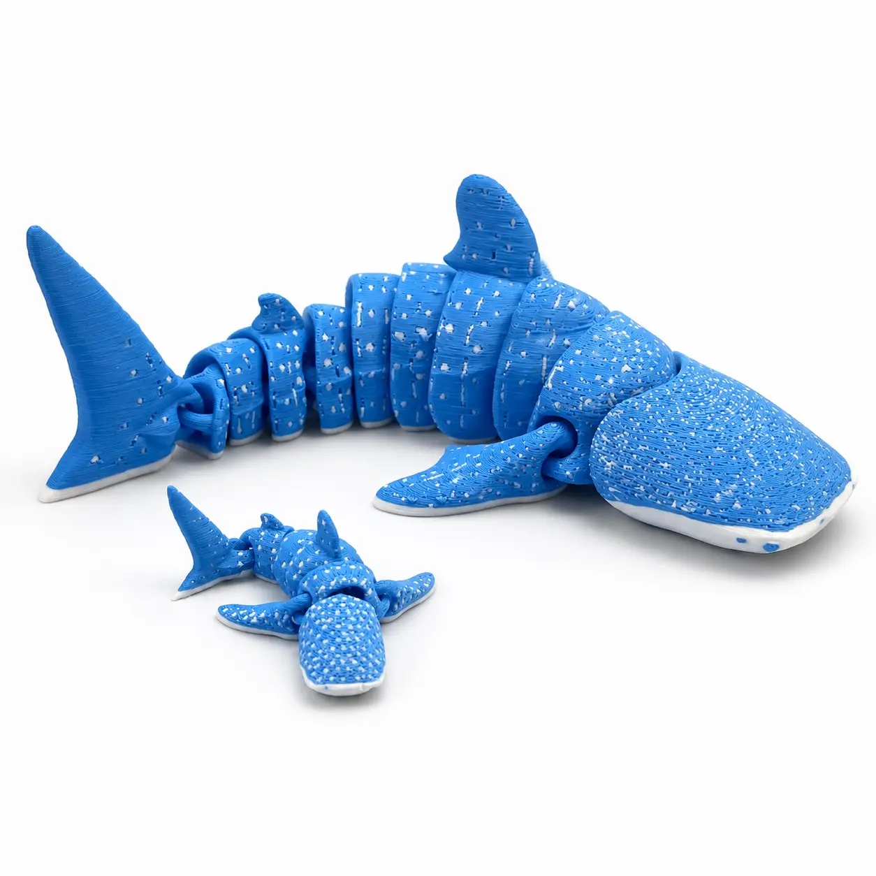 3D Printed Articulated Whale Shark Figure, Multi-color Speckled Ocean Animal Model, Flexible Desk Display Decor, Home Decor Figurine, Ideal for Ocean Lovers, Articulated Animal Figurines