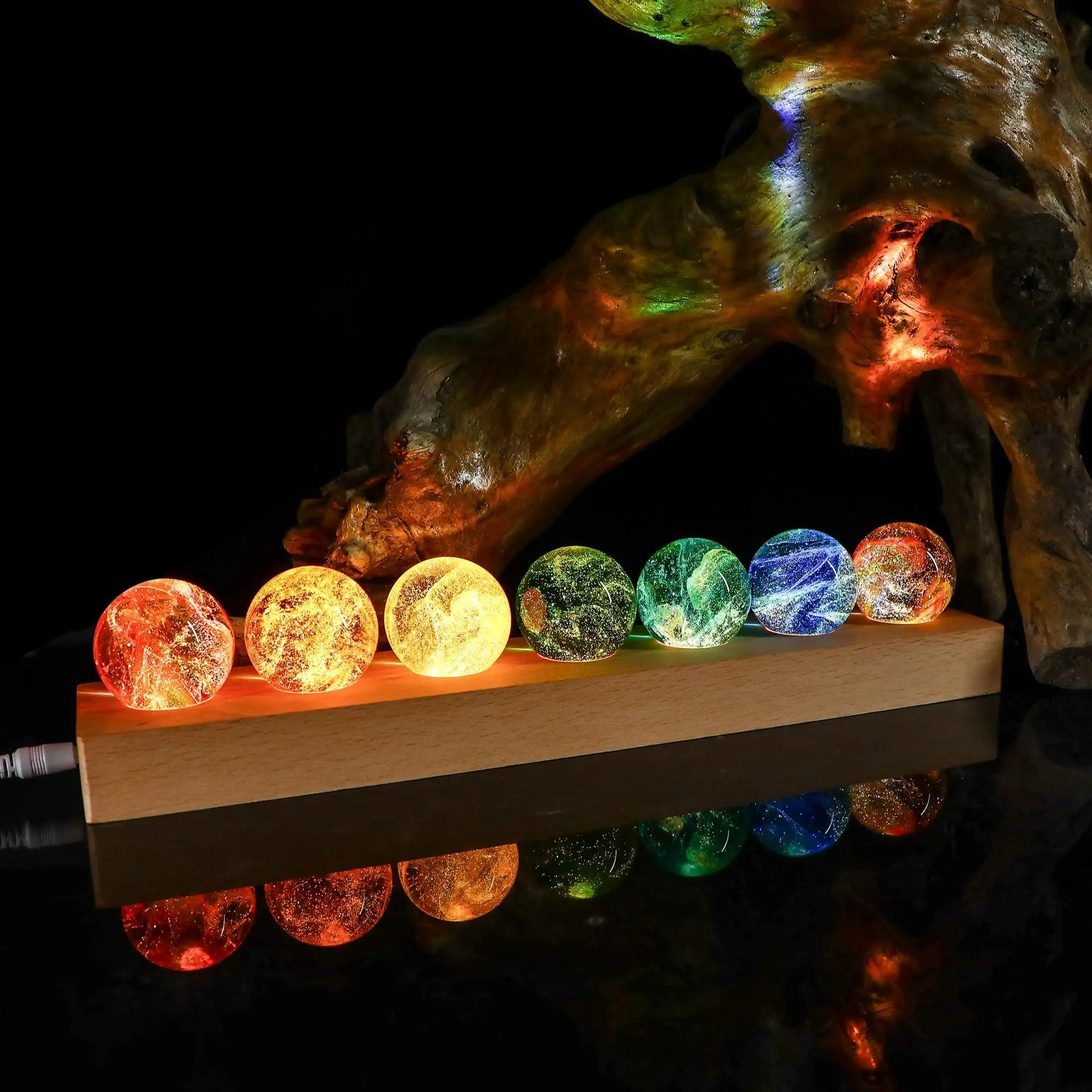 Creative Crystal Ball Night Light, USB Rechargeable Color Changing LED Light with Wooden Base, Decorative Light for Home Bedroom Living Room, Led Decoration Lamp