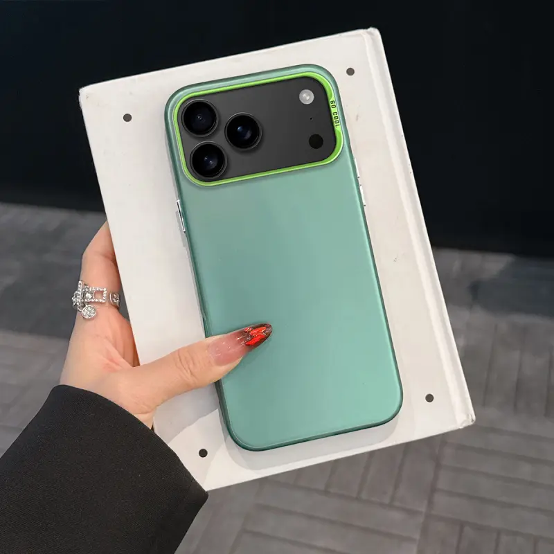 Green phone case Extremely simple style Internet celebrity trend Suitable for iPhone cases, suitable for iPhone 17, 16, 15, 14, 13, 12, 11, X, XS, XR, Plus, Pro, Pro Max, Mini, 16e, 17e and other series of phone cases Lightweight and practical Gifts