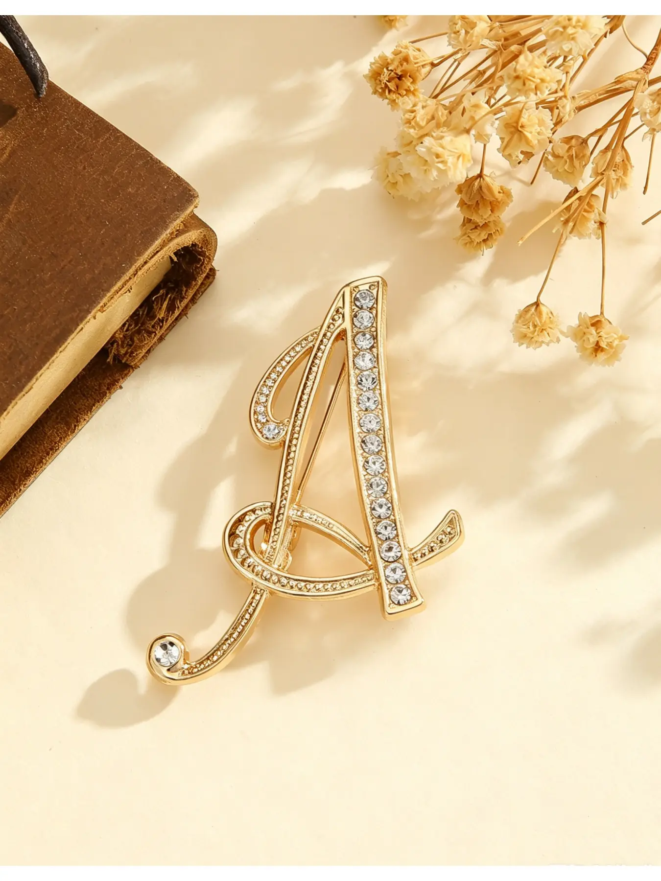 Elegant Korean Rhinestone Letter Brooch Alloy Crystal Inlaid Fashion Pin