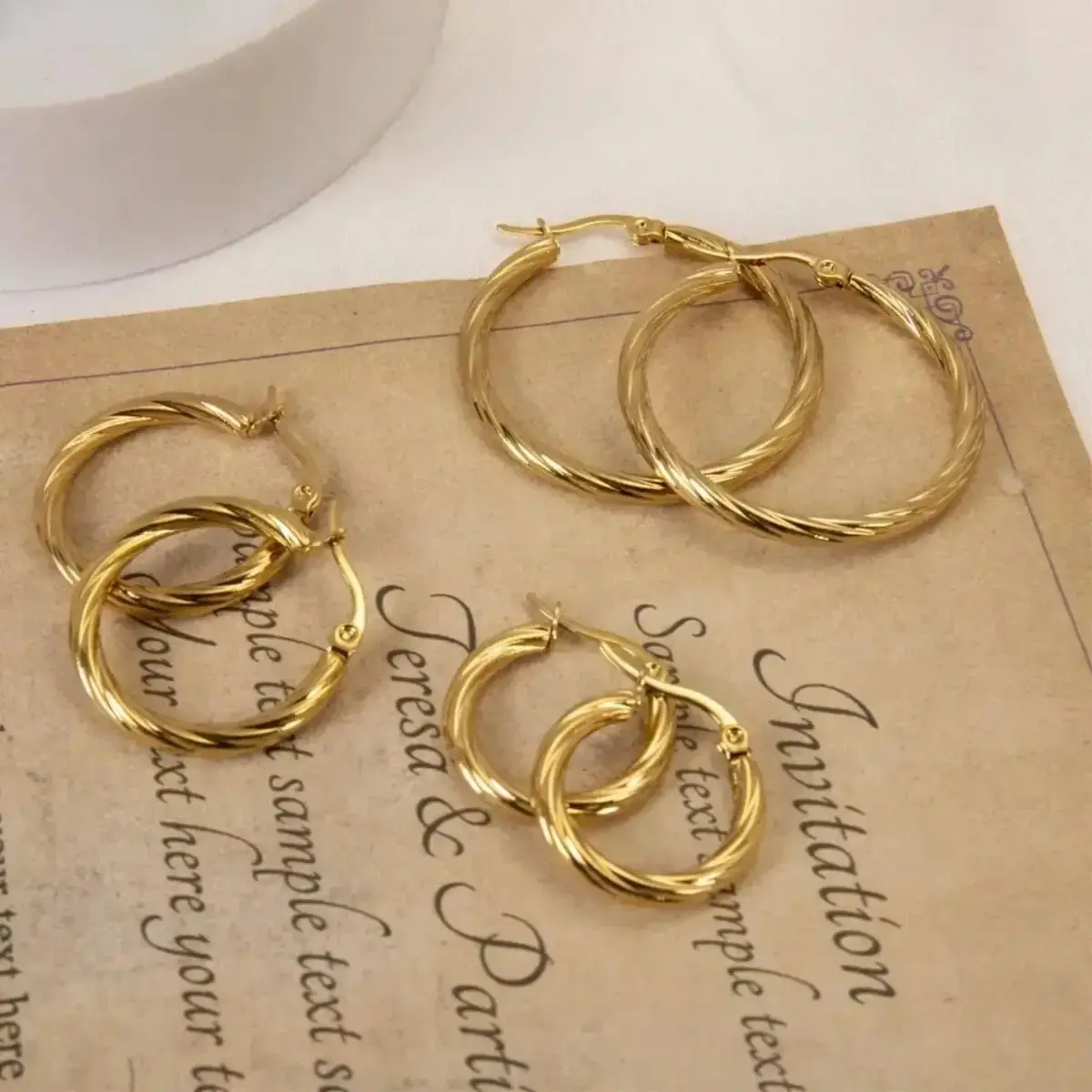 3Pairs 18K Gold Plated Twisted Wire Earrings, Stainless Steel Minimalist Earrings, Sleek Daily Ear Accessories, Elegant Stylish Ornaments, Great for Holiday and Festival Gifting