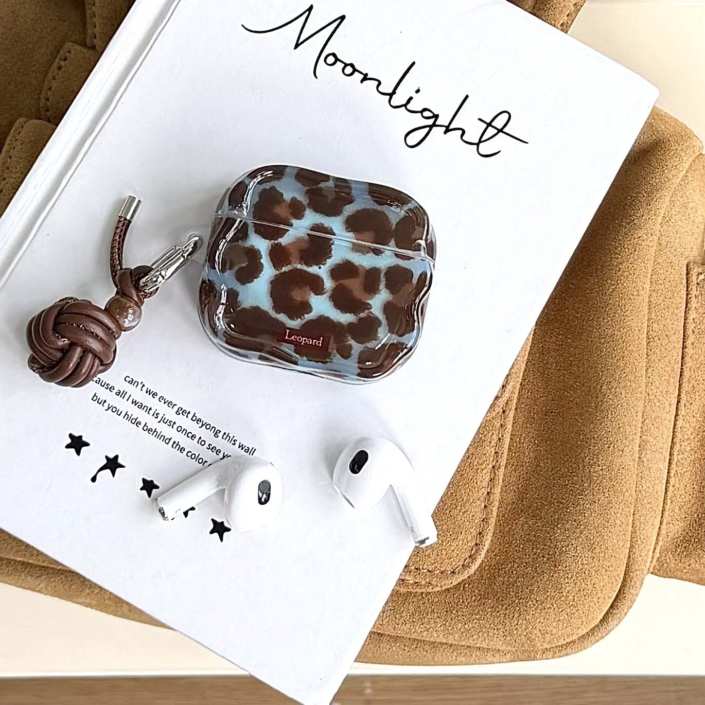 Leopard Pattern Shockproof Earphone Case – Anti-Drop, Wireless Charging Compatible, Stylish Cover for AirPods Series