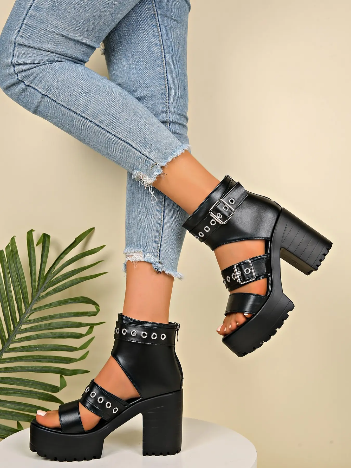 Thick Sole High Heel Sandals for Women, Double Row Metal Eyelets, Dual Buckle Design, Side Zipper, Punk Rock Style, Fashion Shoes