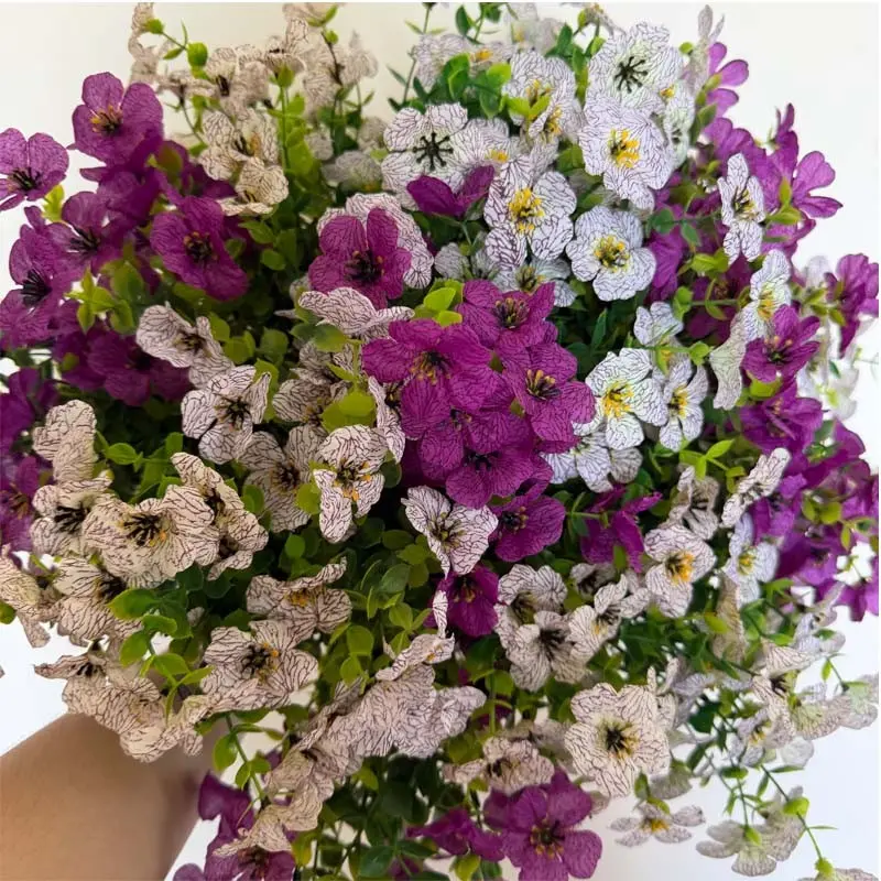 2-piece set of artificial outdoor flower ball trees – combination of white and purple flowers, with black stakes. These plastic plants are suitable for use in gardens, courtyards, entrances, and pool areas. Artificial Flower Decorations