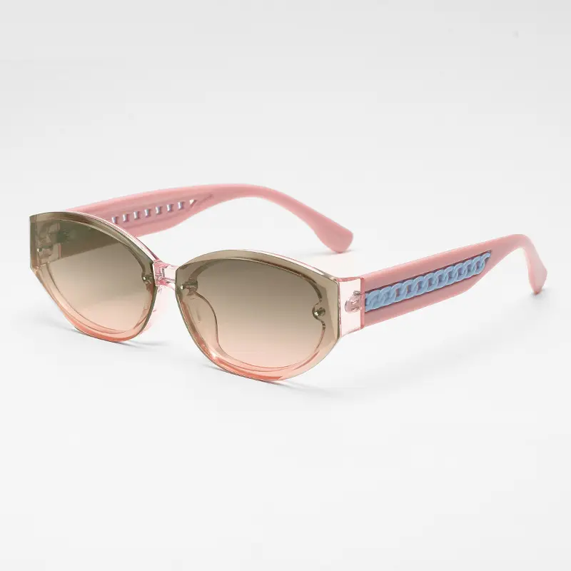 Trendy Y2K Oval Cat Eye Sunglasses Translucent Pink Plastic Frame Contrast Blue Chain Decor On Temple Gradient Brown UV400 Protective Lens Slim Curved Silhouette For Street Shooting, Daily Commute, Beach Vacation Matching Adult Women Fashion Eyewear