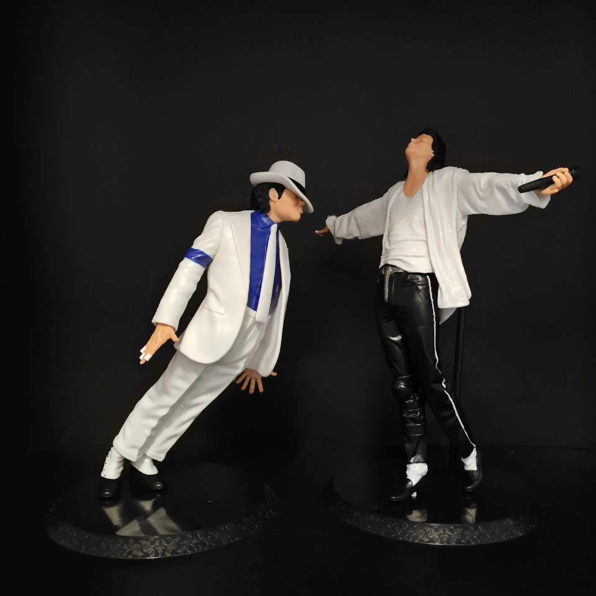 Michael Jackson Action Figure - Classic Moonwalk Pose, White Suit [Bagged], Singing Collectible Toy, House Decoration, Souvenir Gift for Pop Music Enthusiasts