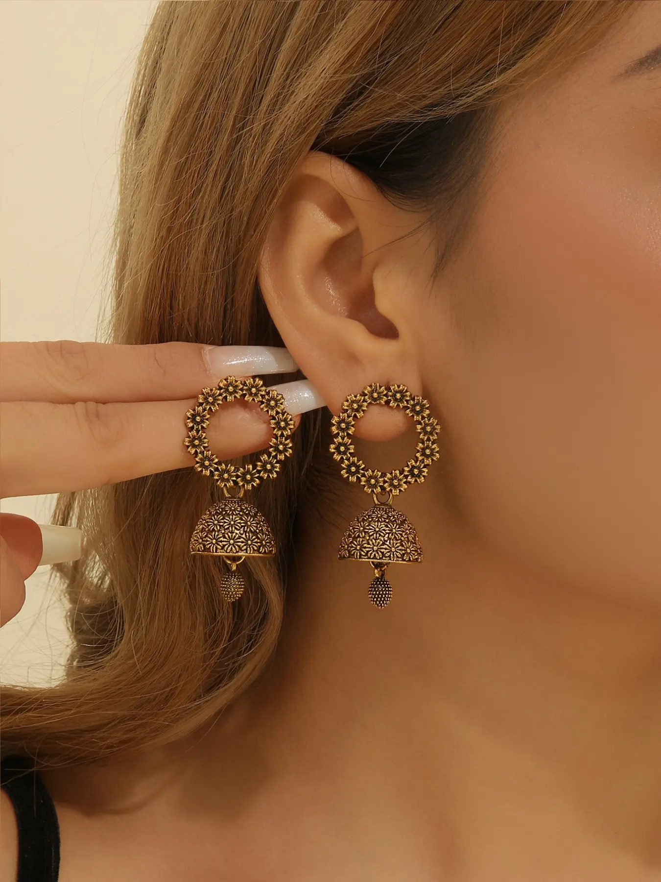 1 pair of Jhumka elegant floral garland fashion earrings with bells and tassels, casual vintage jewelry, suitable for women and girls to wear for daily, festivals, weddings, and parties/jewelry gift