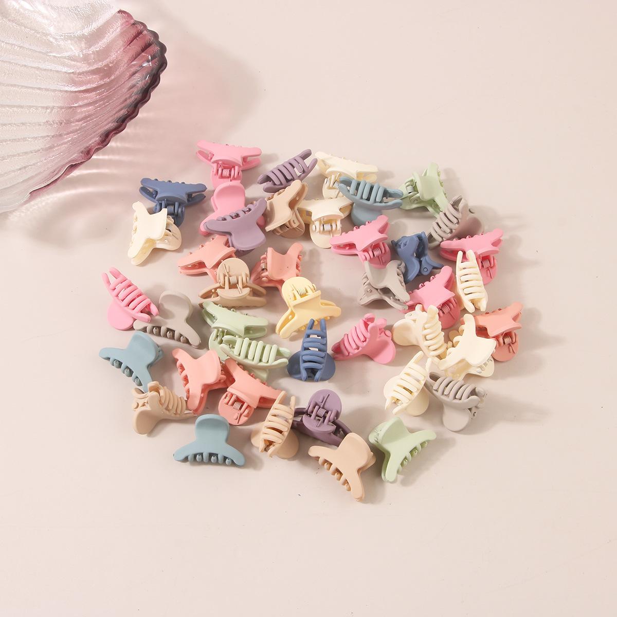 (Gift) Mini Small Claw Clip Ins High-End Matte Bangs Clip DIY Cute Women Hair Clip Shark Clip Hair Accessories