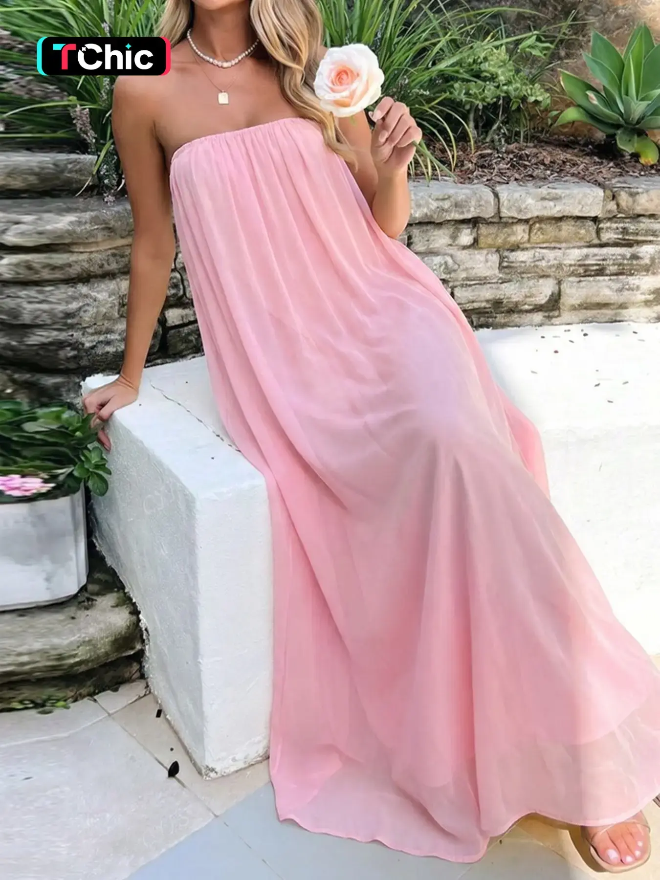 Elegant Strapless Maxi Dress, Flowing, Lightweight Design, Loose Fit, Long Sleeve, Perfect for Special Occasions, Women's Fashionable Evening Wear
