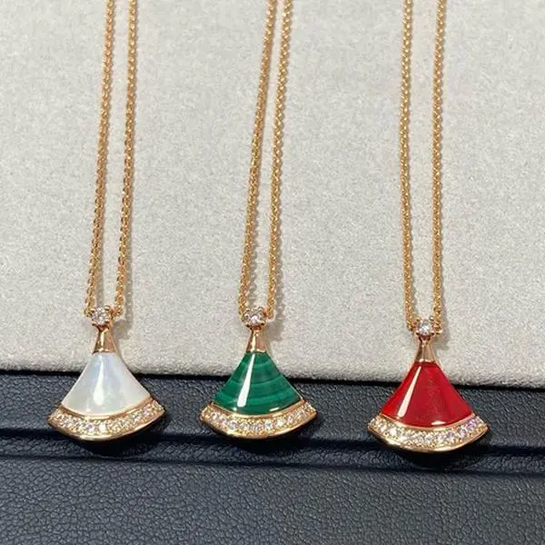 Pendant Necklace Divas Dream Malachite Shape Jewelry