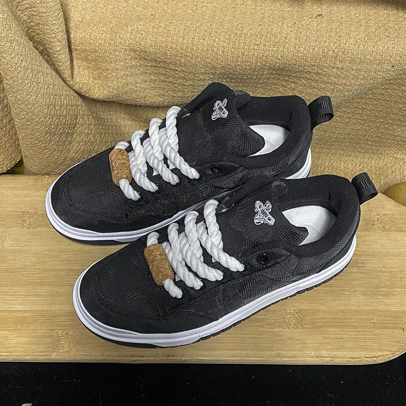 Black Waffle Textured Skate Shoes Chunky White Twisted Rope Laces Contrast Platform Canvas Sneakers Unisex Streetwear