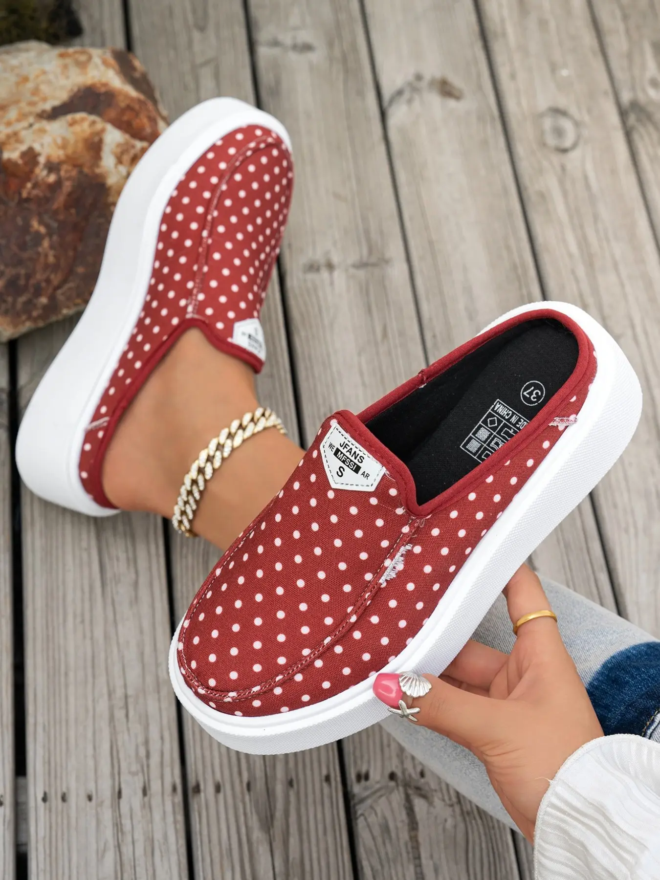 2026 Women’s new styles: brown, black, gray, green. pink, leopard print. colorful. milk-colored. black and white. thick-soled mules. large size, comfortable, casual, slip-on design. suitable for school/vacation, Summer Flat