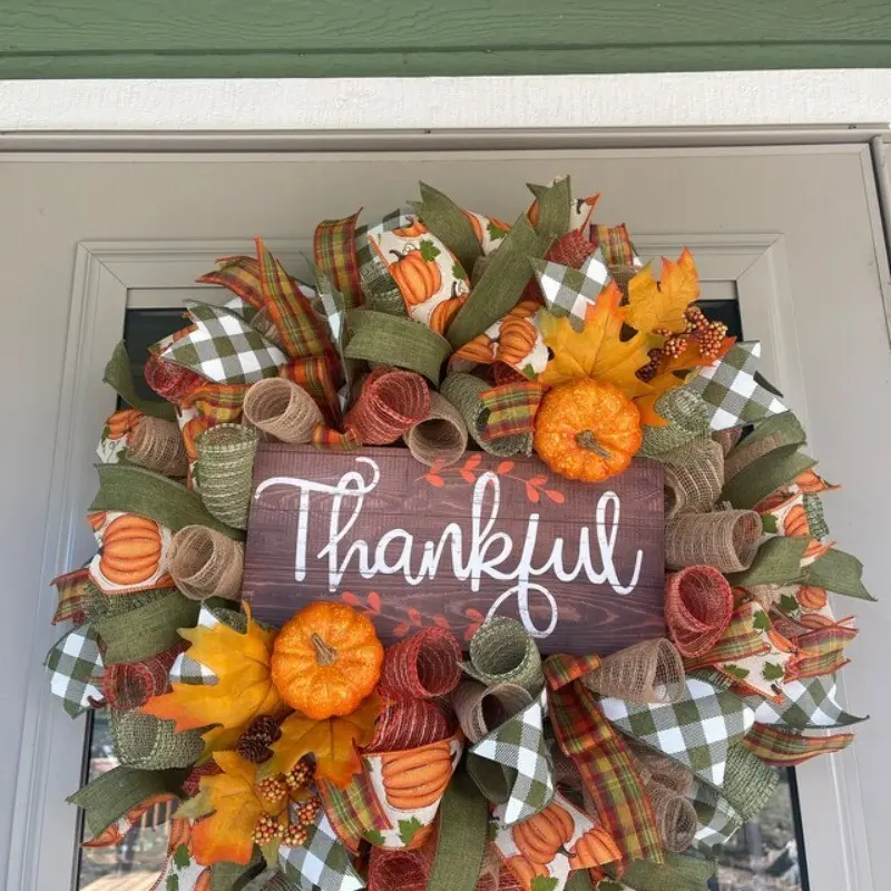 Classic Farmhouse Style Autumn Pumpkin Wooden Hanging Wreath, Perfect for Fall Door Decor, Thanksgiving, Halloween, Harvest Festival, Decorative Ornaments