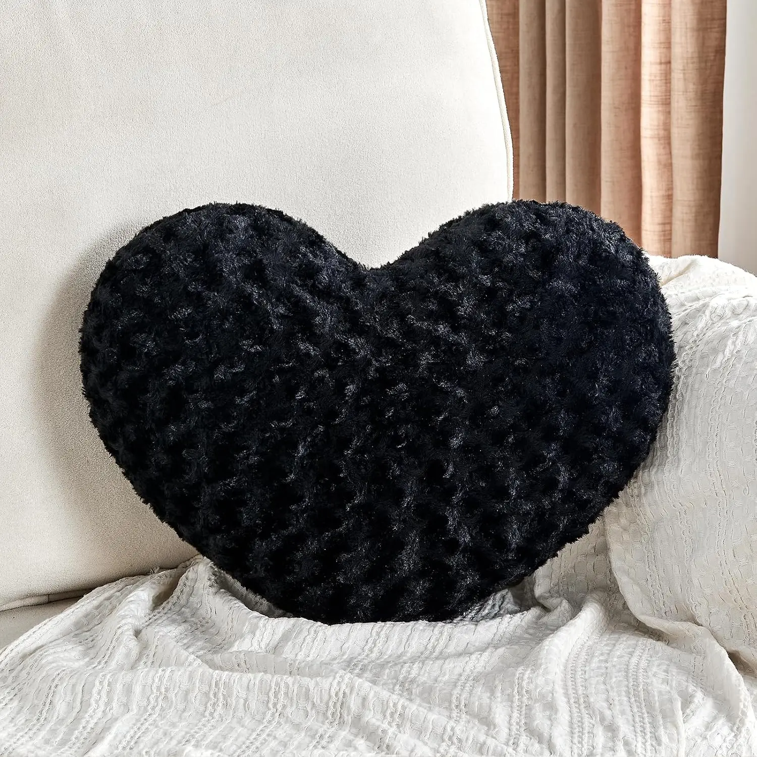 Heart Pillow Black Throw Pillows, Soft  Decorative Pillows for Bed Couch Chair, Cute Heart Shaped Room Decor Gifts for Valentine Anniversary Birthday  Christmas (Small, 13"x10")