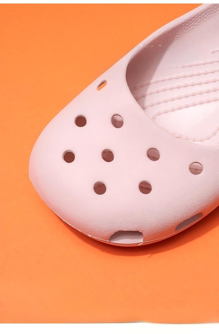 $49.99 vs $29.99 – Same slip-on, same waterproof, same leopard print. Half the price. Summer essential.