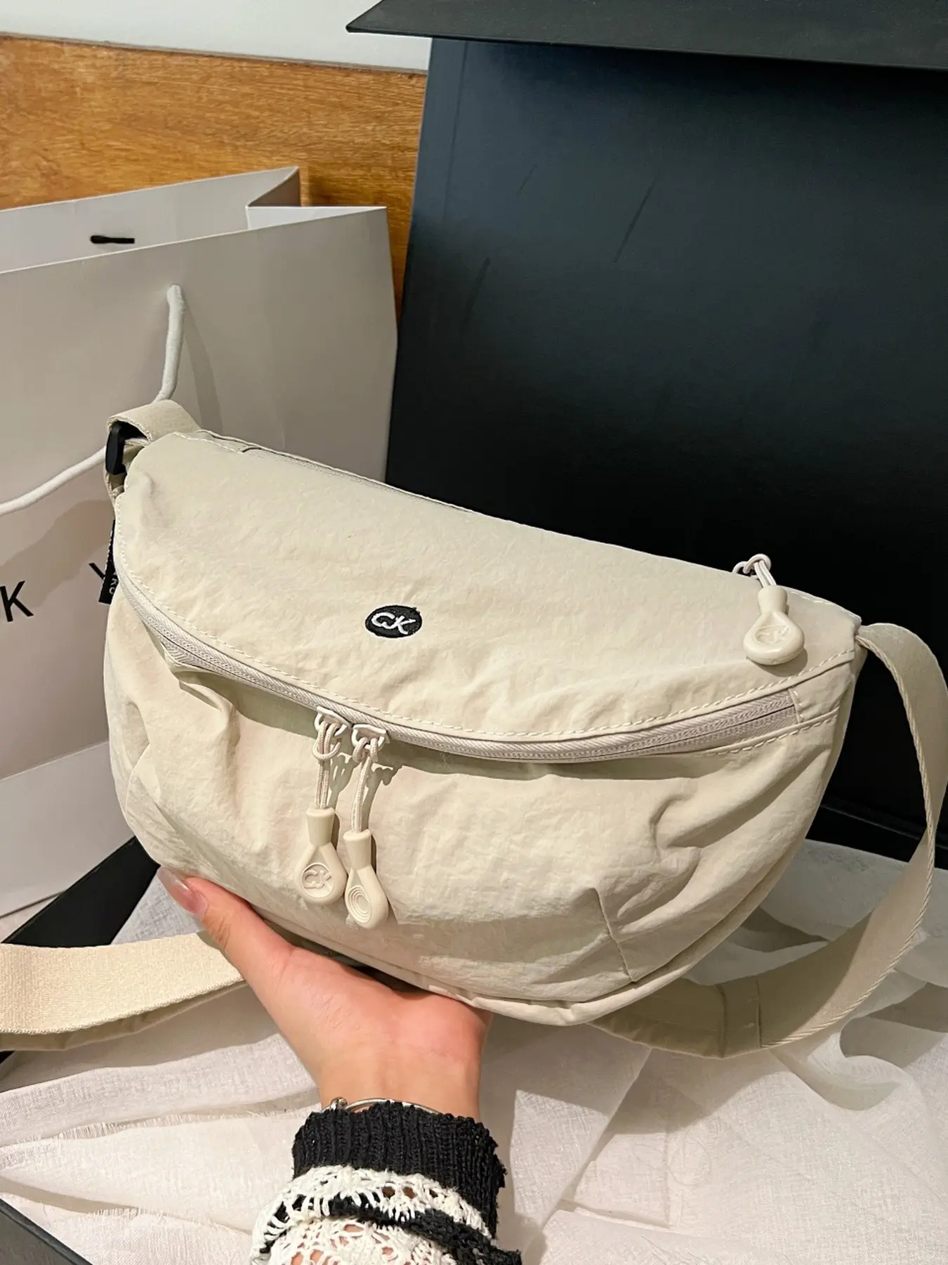 New Arrival Lightweight Nylon Sports Chest Bag Women Waterproof Anti abrasion Dumpling Style Small Crossbody Fanny Pack Bag For Outdoor Walking Hiking Cycling