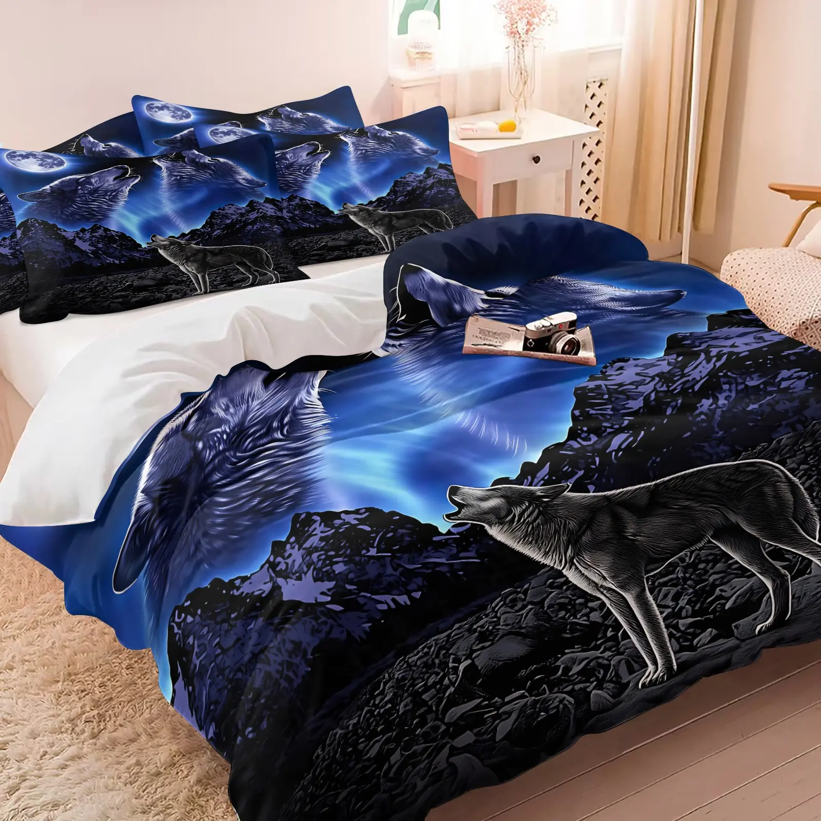 Night Cliff Howling Wolf Landscape Duvet Cover Set, Printed Bedding Set, 1 Quilt Cover & 1 or 2 Pillowcase, Cool Blue Aurora Starry Backdrop, Large Wolf Portrait & Howling Wolf Silhouette, Ultra Soft Fabric, Gift For Wild Animal Fans, Dark Landscape Decor