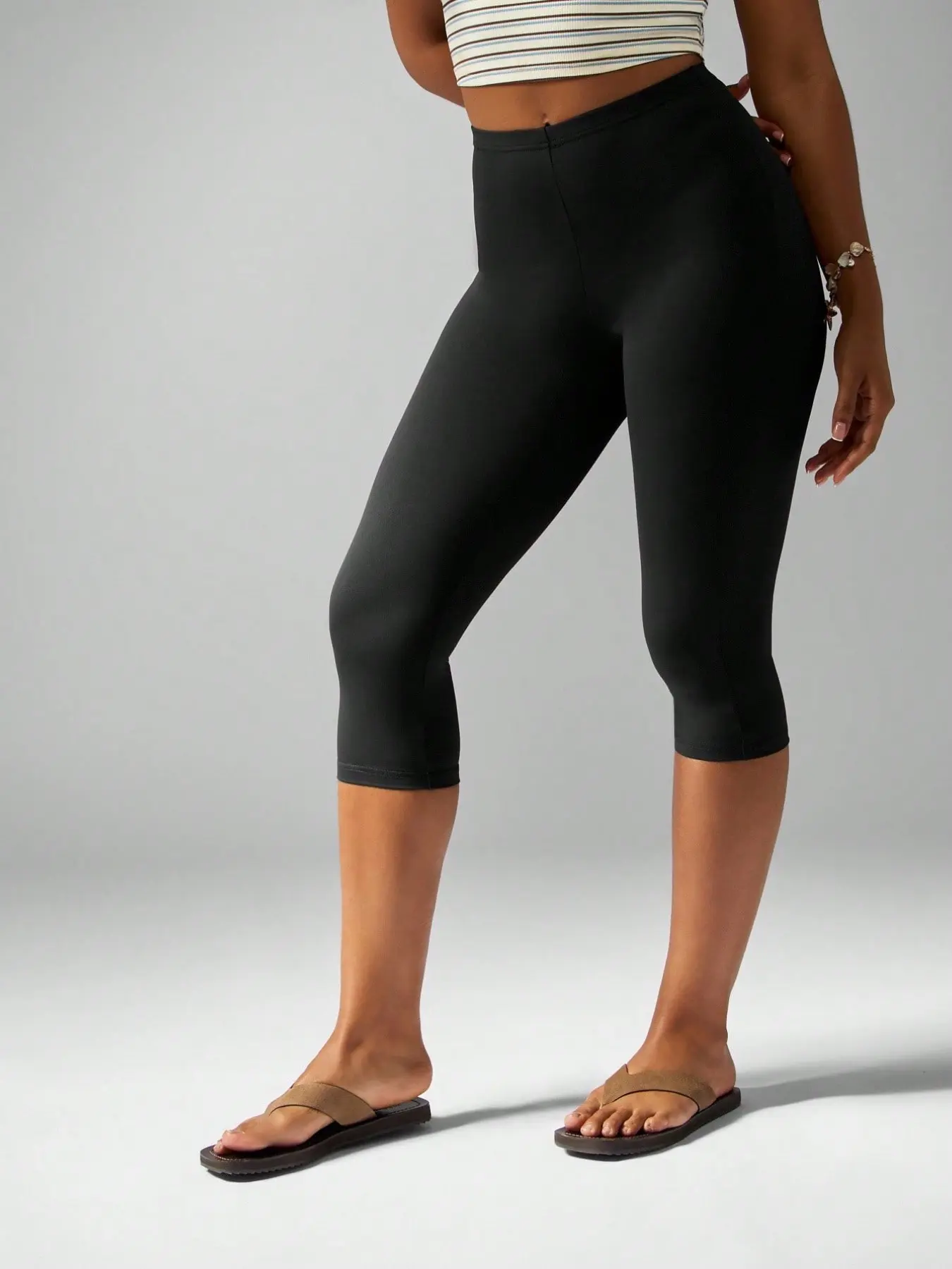 Women's High-Waisted Seven-Quarter Yoga Pants, Workout Pants, Activewear Bottoms, Comfortable Fit, Breathable Material, Ideal for Gym & Daily Wear, Multiple Colors Available