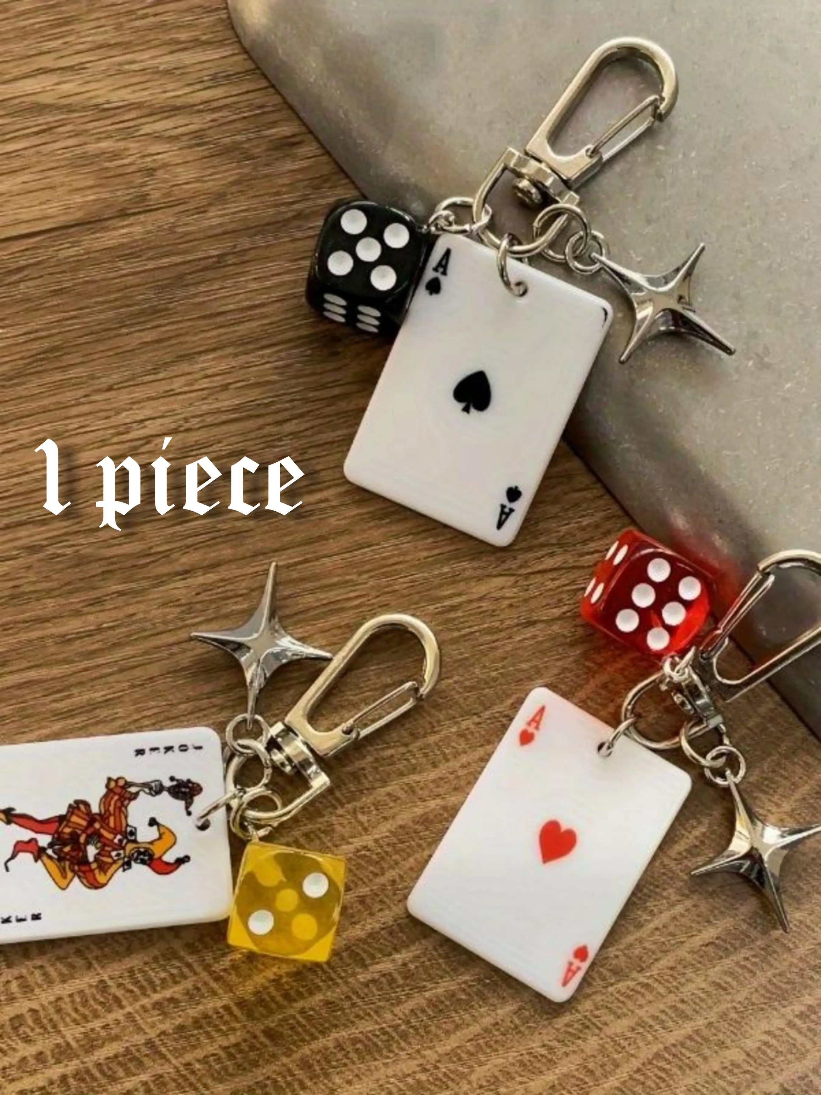 Poker dice keychain pendant bag charm, Keychain charms, plum blossom diamond alloy material, with star pendant, cartoon number theme, playing card style, used as schoolbag/car key/bag pendant, unisex accessories, Father's Day, birthday gift