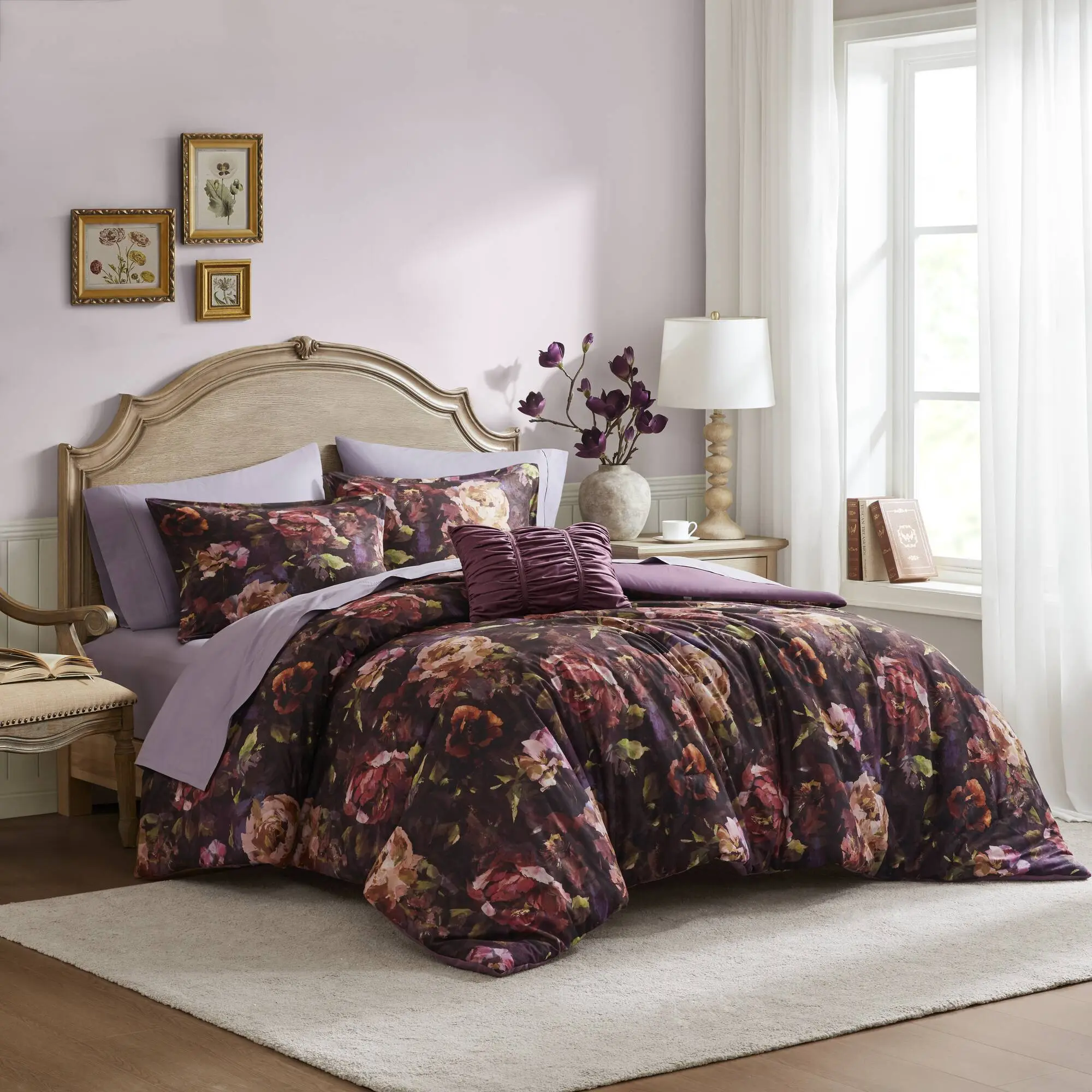Nokaa 4-Piece King Velvet Comforter Set - Plush Soft Velvet Look Bedding with Pillow Shams, Decorative Cushion, Machine Washable, All-Season Warmth, Elegant Master Suite Home Decor, King Size