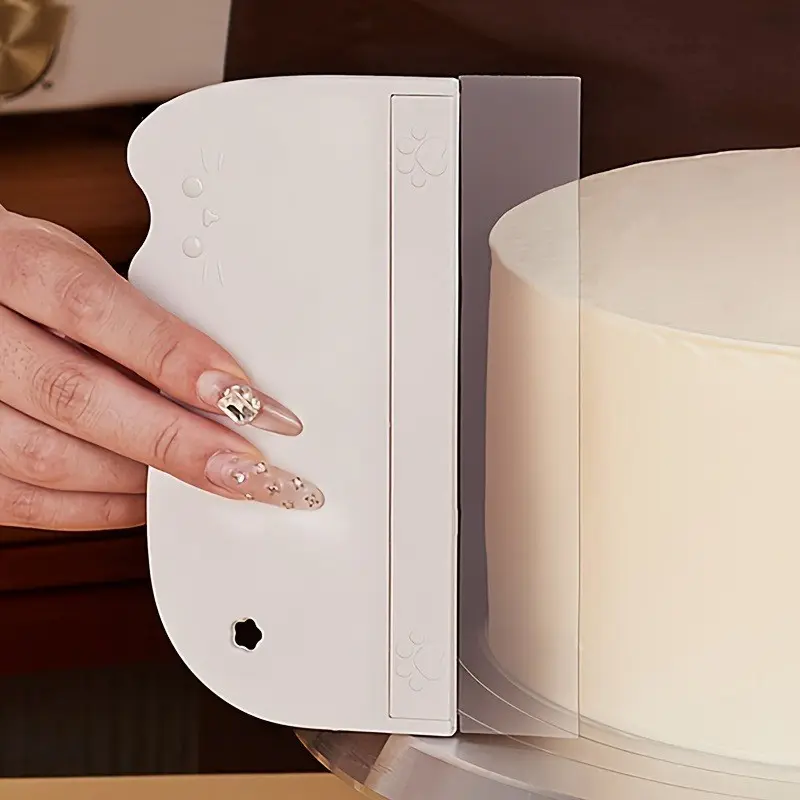 Detachable Hollow‑hole Soft Plastic Cream Scraper, Hanging‑Storage Cake Icing Smoother Tool, Flexible Pastry Spatula for Cake Side Smoothing, Practical Baking Accessory, Easy‑to‑Clean Kitchen Baking Tool for Home Bakers & DIY Baking Enthusiasts