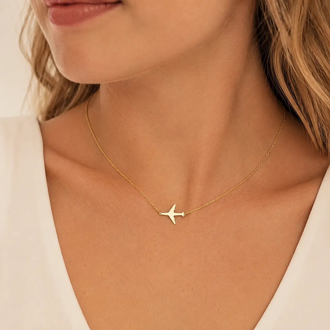 18K Gold Plated Stainless Steel Airplane Pendant Necklace – Minimalist Travel-Inspired Choker for Women