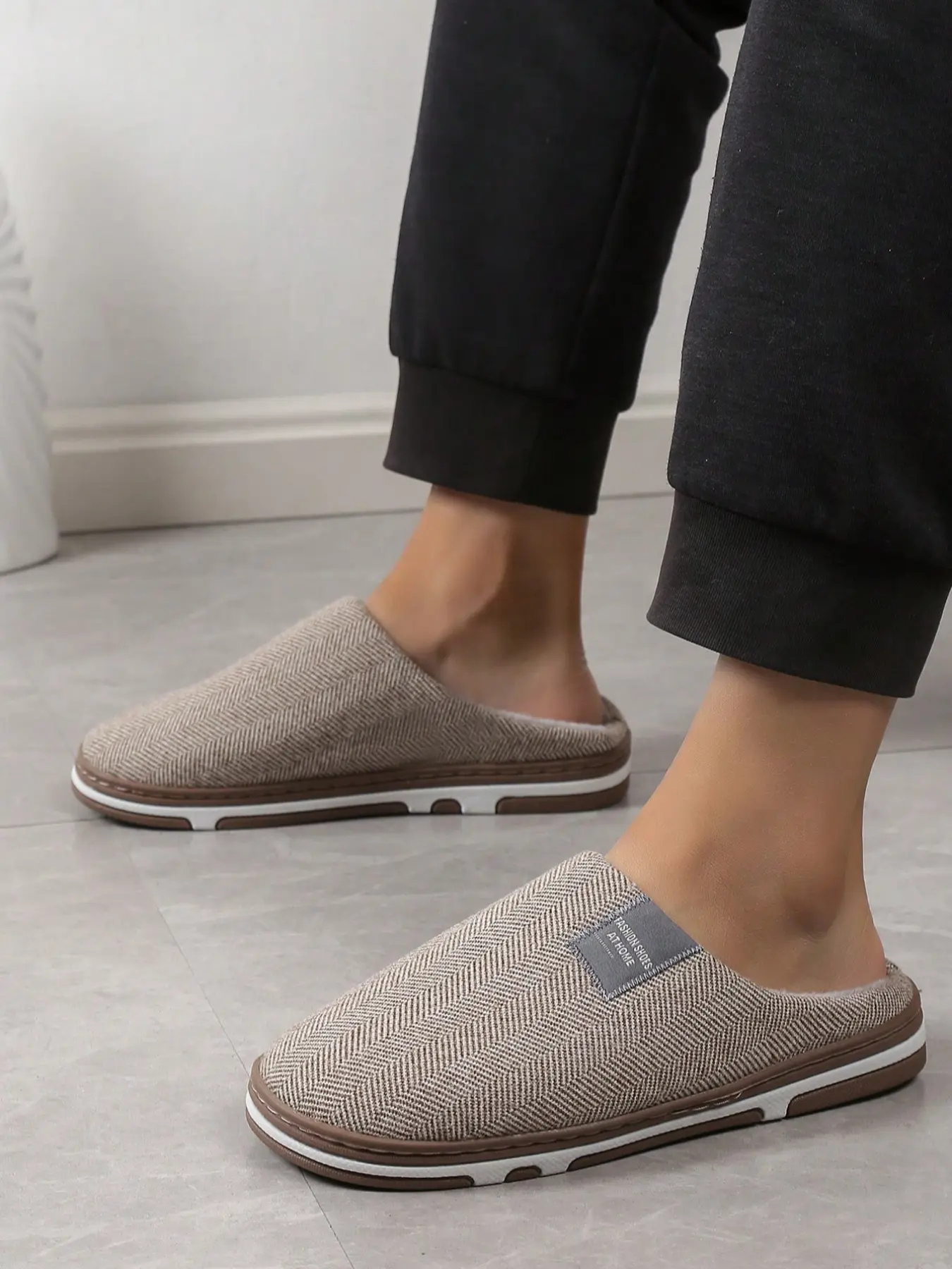 Unisex Fall Winter Thick Sole Cartoon Slippers, Flat Slippers, Fabric Upper Rubber Sole, Indoor Home Wear, Warm Plush Lining, Plus Size Wide Fit