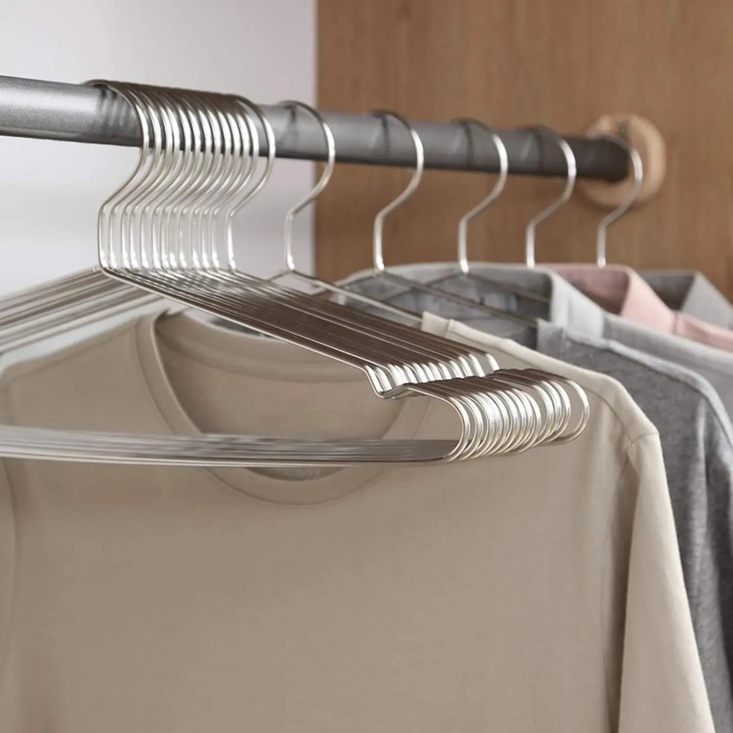 Metal Clothes Hangers (10/20 Pack), Durable Stainless Steel, Ultra-Thin Space-Saving Design, 16.5 Inches, Universal Use