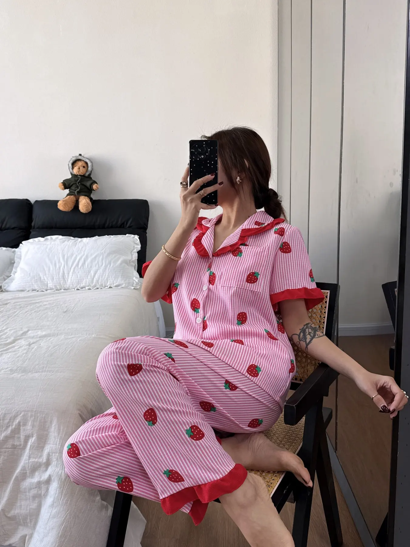 Valentine's Day Women's Sleepwear Pajama Set, Feminine Loungewear, Floral Print Ruffle Short Sleeve Long Pants, Casual Home Wear, Soft Button Up Top & Elastic Waist Pant