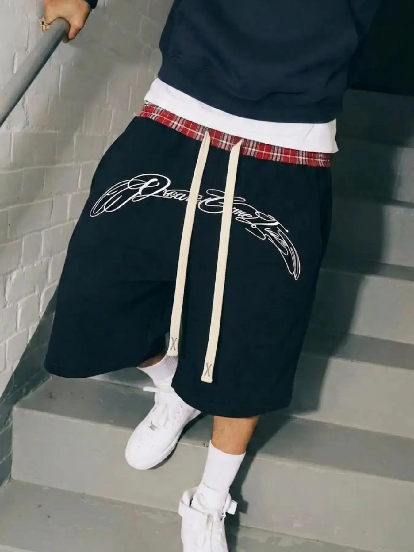 Men's Streetwear Five-Quarter Pants, Colorblock Plaid Waist Design, Loose Fit Drawstring Gym Shorts, American High Street Letter Print, Casual Gym Shorts