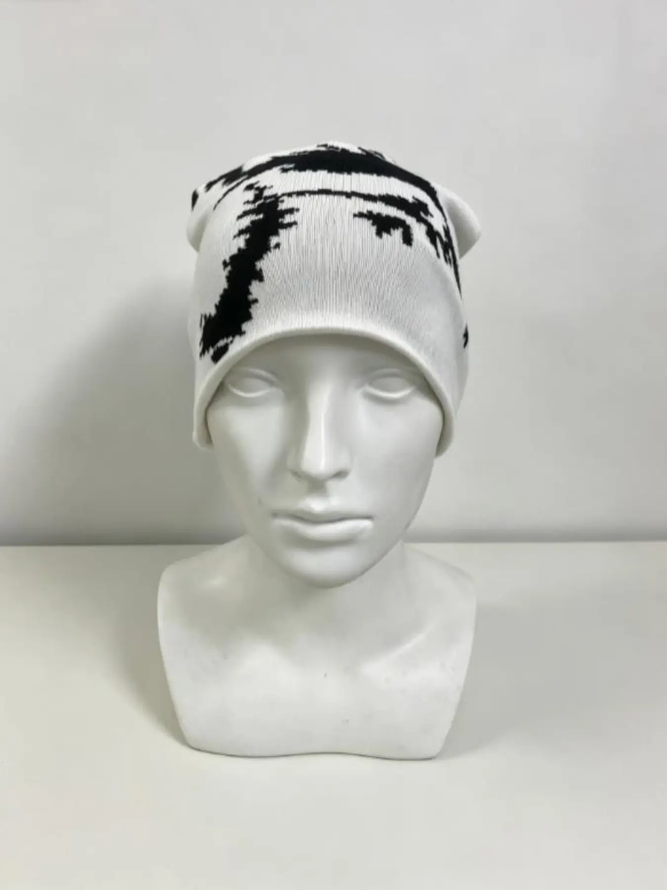 American Street Graffiti Knit Beanie, Colorblock Fitted Hat, Streetwear Headwear, Geometric Pattern, Unisex, All Seasons, Stretch Fit, Knitted Hat