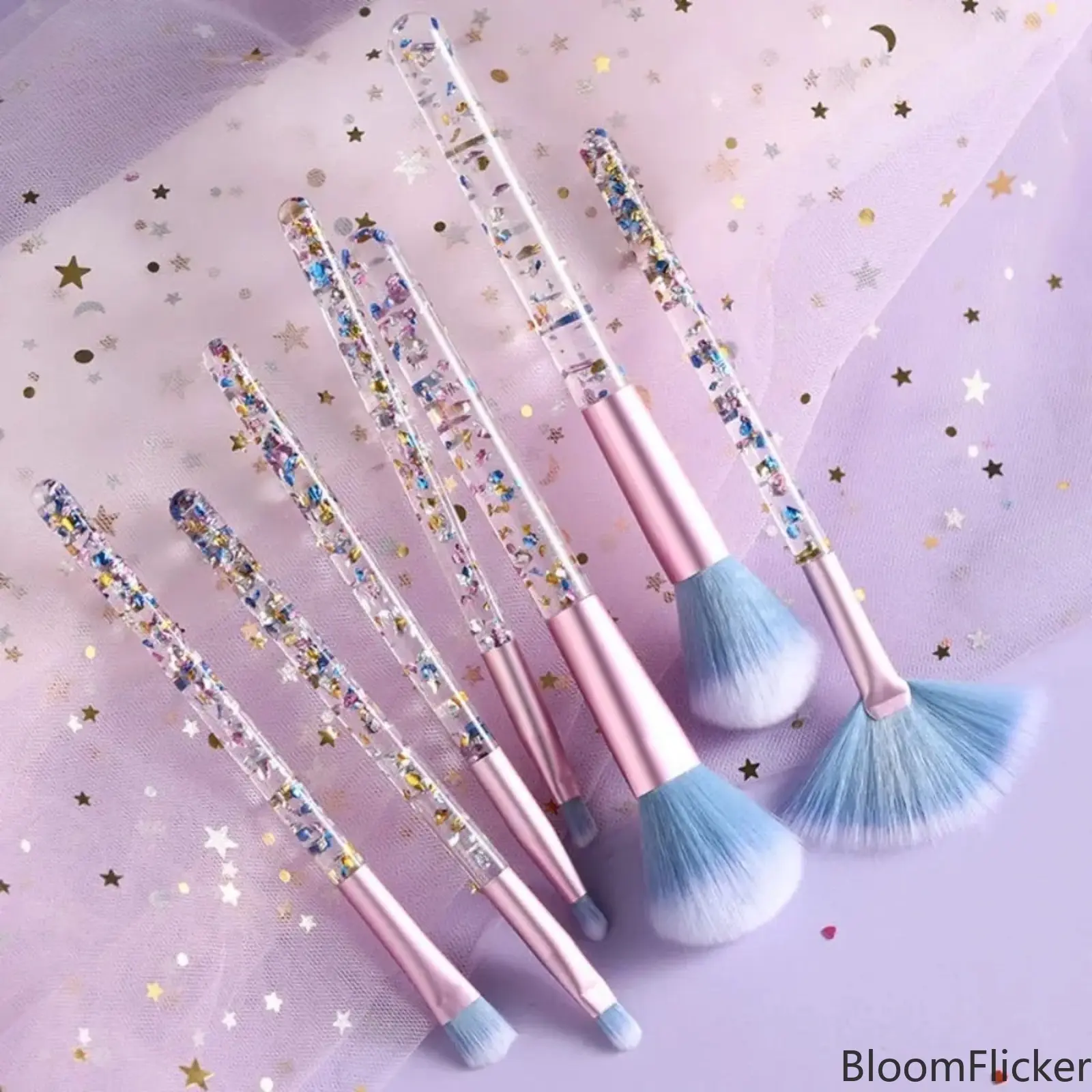 7PCS Starry Sky Glitter Makeup Brush Kit, Shimmer Sequins Crystal Quicksand Handle Cosmetic Brushes, Complete Multi-Functional Set with Essential Face & Eyeshadow Brushes, Cute Sparkly Beauty Tools for Daily Makeup & Travel Touch-Ups