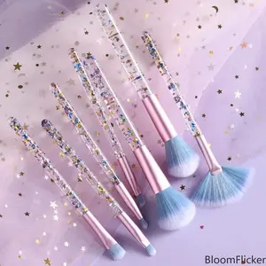 7PCS Starry Sky Glitter Makeup Brush Kit, Shimmer Sequins Crystal Quicksand Handle Cosmetic Brushes, Complete Multi-Functional Set with Essential Face & Eyeshadow Brushes, Cute Sparkly Beauty Tools for Daily Makeup & Travel Touch-Ups