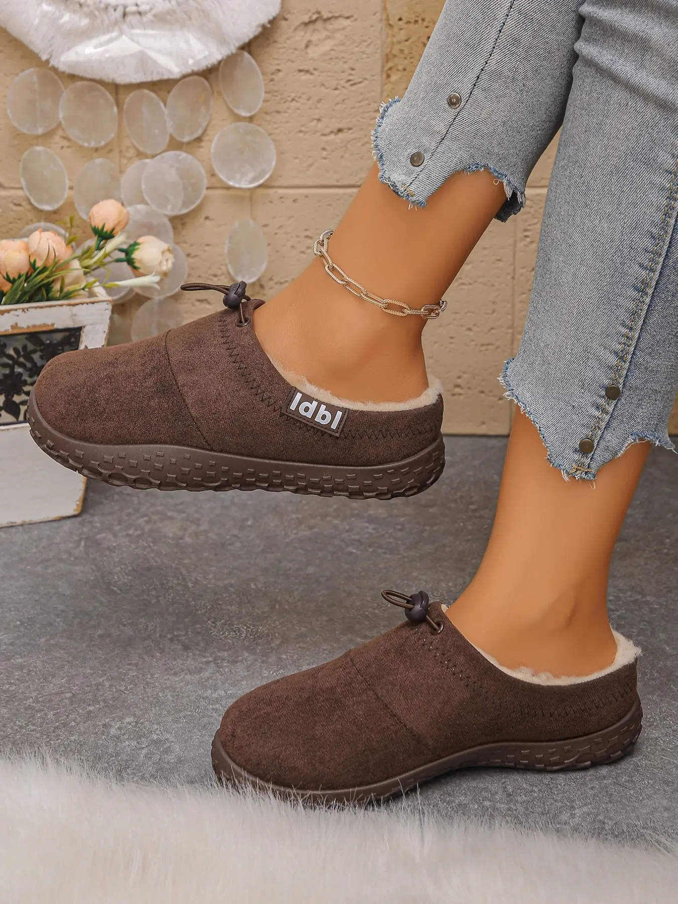 Winter Warm Women Fleece Lined Suede Slip On Backless Mule Clogs, Non-Slip Casual Thermal Mule Slippers, All-Match Footwear For Home & Daily Outdoor Errands, Slip On Mules