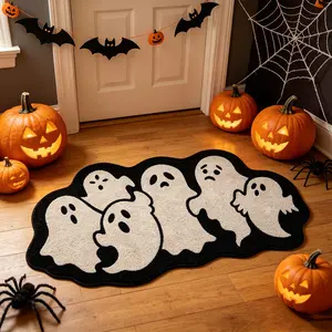 Halloween Ghost Carpet, Cute Ghost Print, Thin Velvet Non-Slip, Suitable for Front Door, Dark Festival Atmosphere Rug