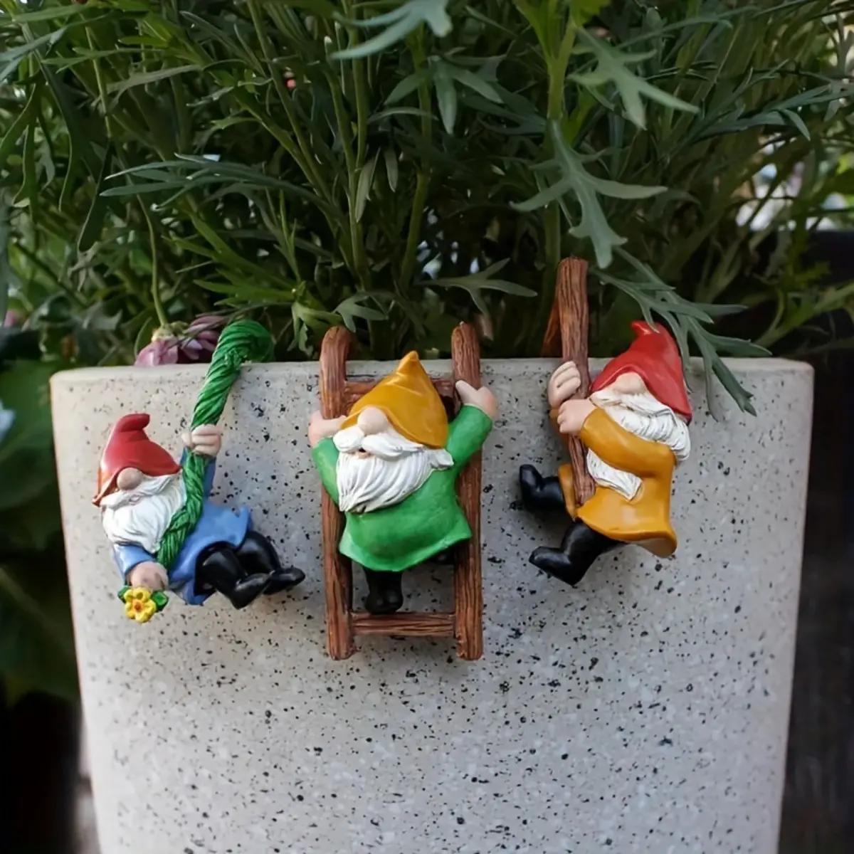 6-Piece Bulk Value Pack Climbing Gnome Sculpture, Cost-Effective Resin Garden Decor Combo, Space-Saving Unique Character Ornament Set for Landscaping Projects, Theme Parks & Commercial Garden Display, Resin Sculptures