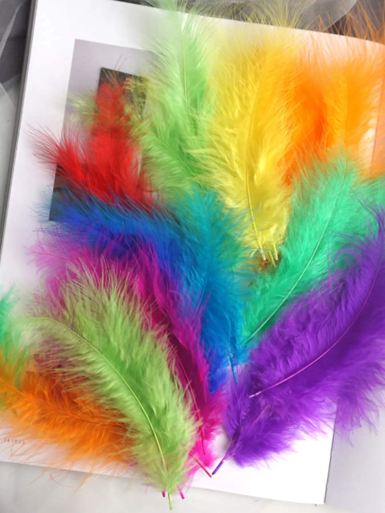 200pcs Fluffy Turkey Marabou Feathers 4-6inch, Mix Colour for Craft Dream Catcher Decoration, Natural Fluffy Turkey Marabou Feathers
