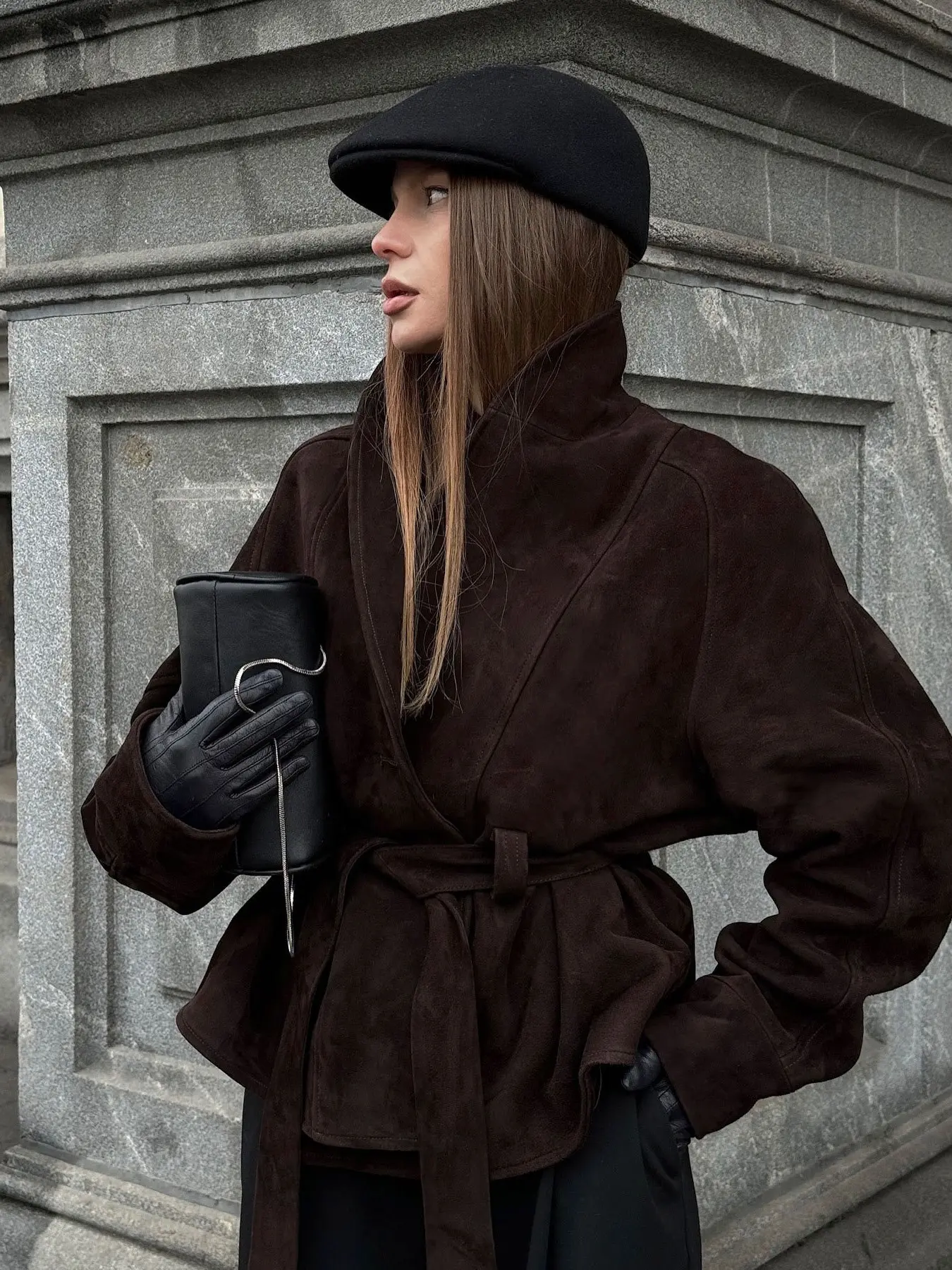 Women's Suede Velvet Belted Waist Short Jacket, Vintage Notch Lapel Short Coat, European and American Old Money Style, Versatile High-End Jacket Outerwear