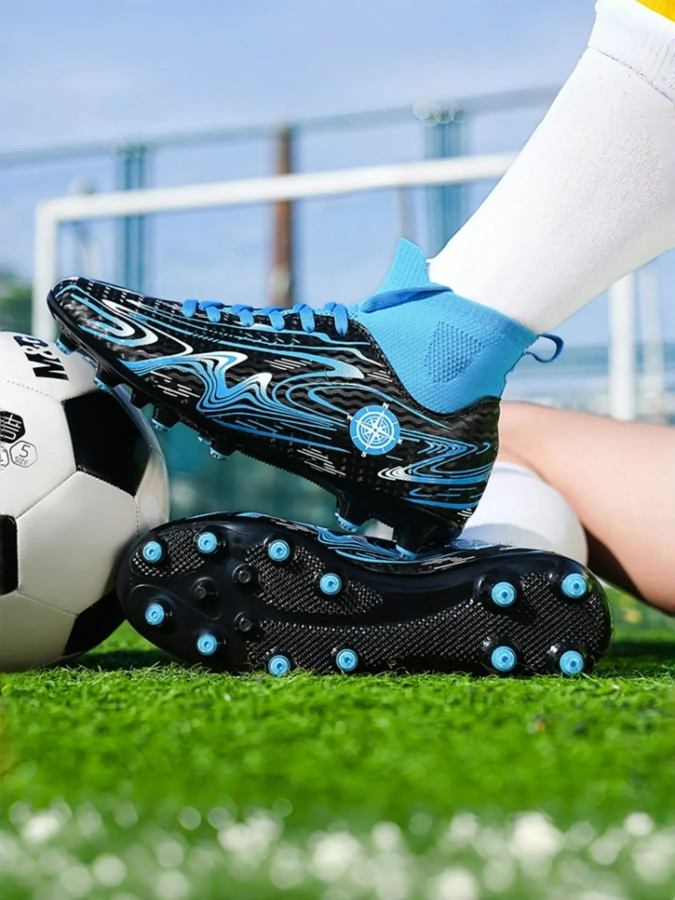 Men's High Top Football Shoes, Football Boots, Soccer Shoes, Anti-Slip Durable Outdoor Grass Cleats, Long Stud Design, Super Grip Support, Suitable for Teens and Students