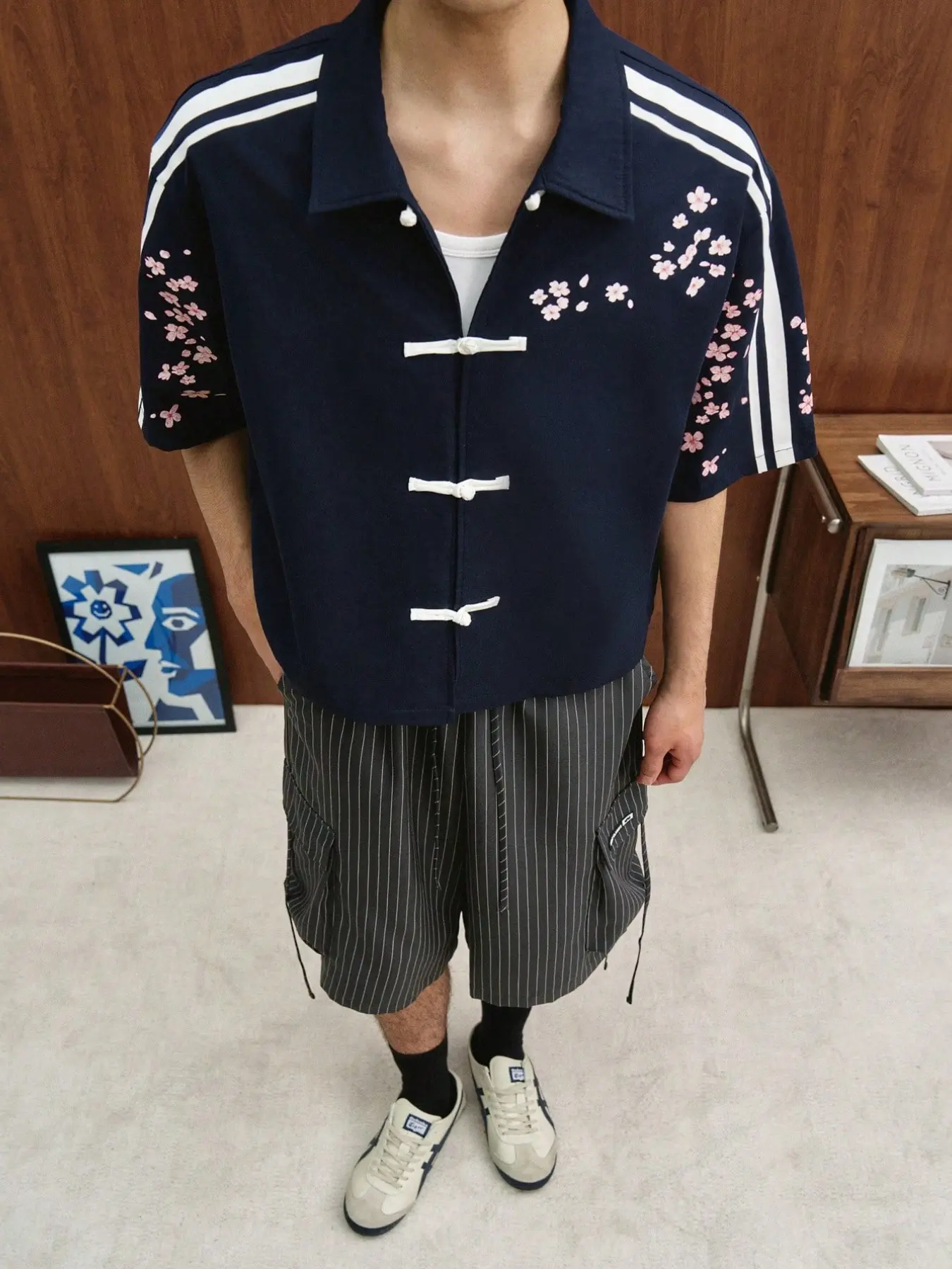 New Traditional Chinese Style Button Front Short Sleeve Shirt, Cherry Blossom Floral Print, Contrast Stripes, Collared Top for Men and Women