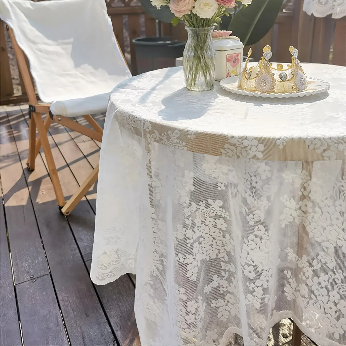 Double Color Floral Lace Round Tablecloth, Cozy Romantic Country Style, Delicate Floral Sheer Material with Aesthetic Appeal, Ideal for Outdoor Garden Dining Tables