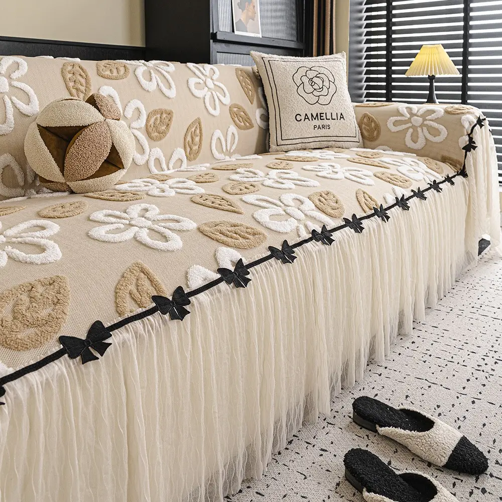 Luxurious Plush Sofa Cover, Retro Floral Design, Pet-Friendly, Warm and Comfortable, Reusable All-Season Sofa Protector, Washable Sofa Cover